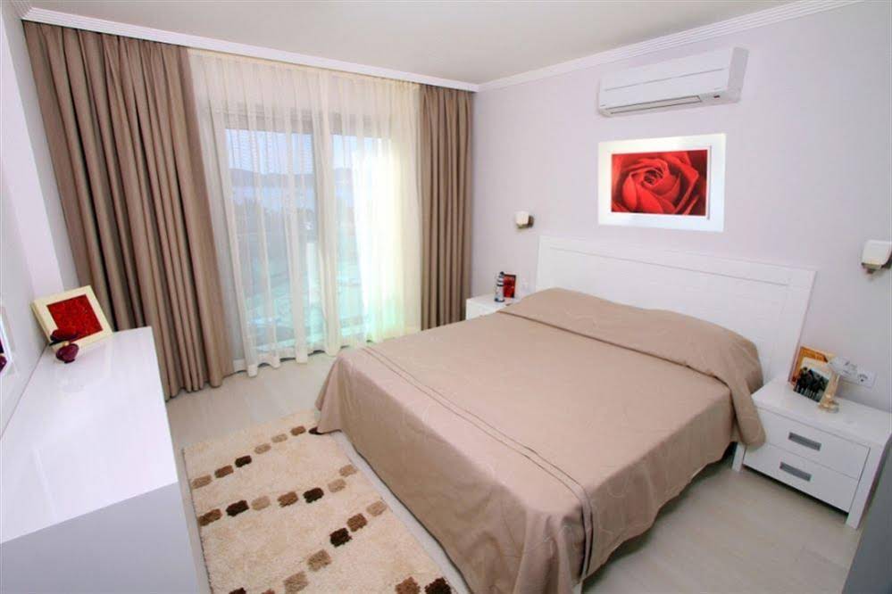 Royal Palm Residence