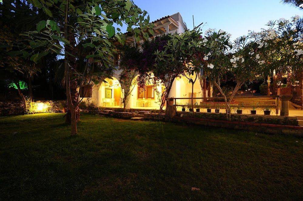 Karianda Hotel