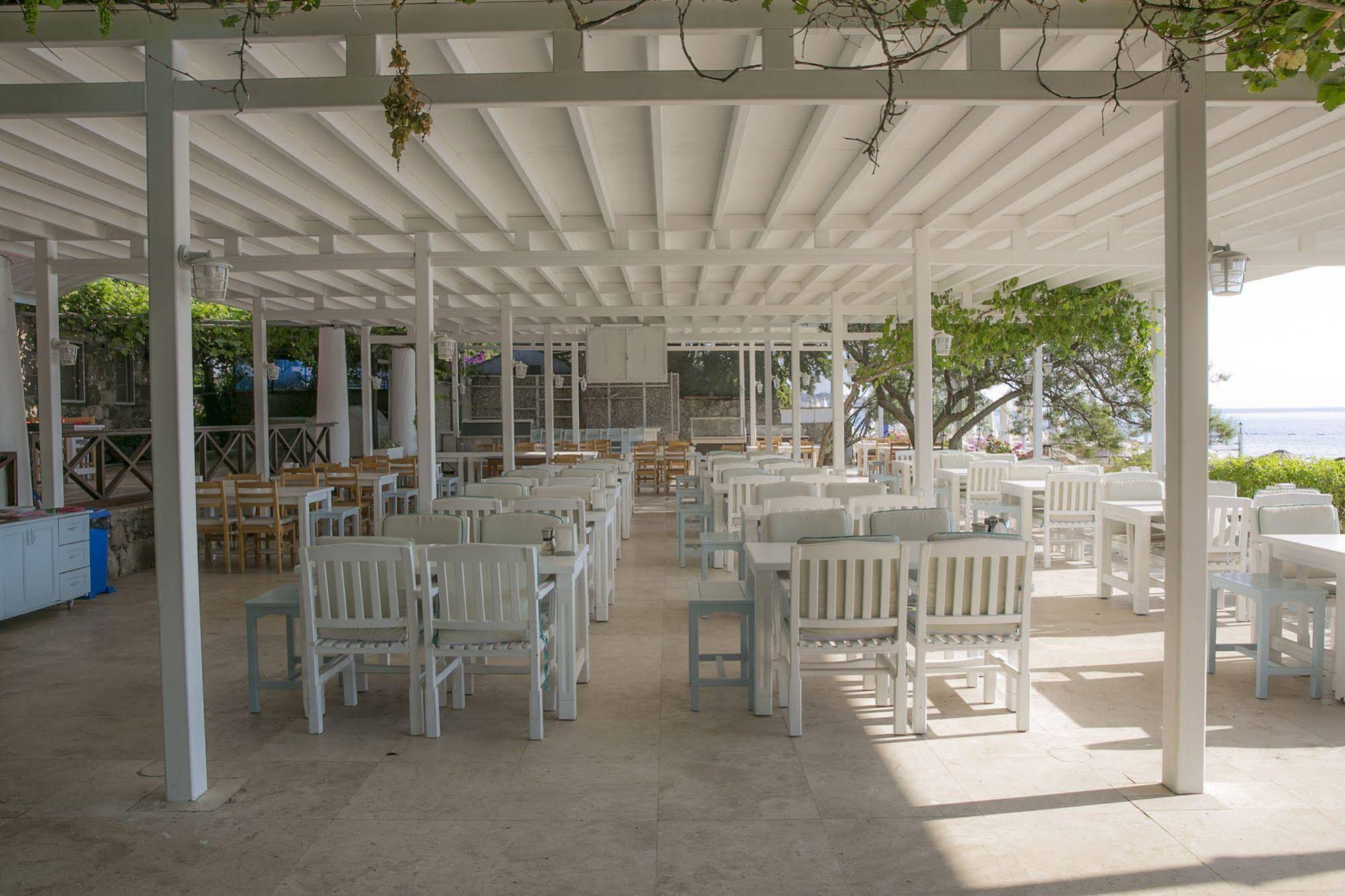 Karianda Hotel