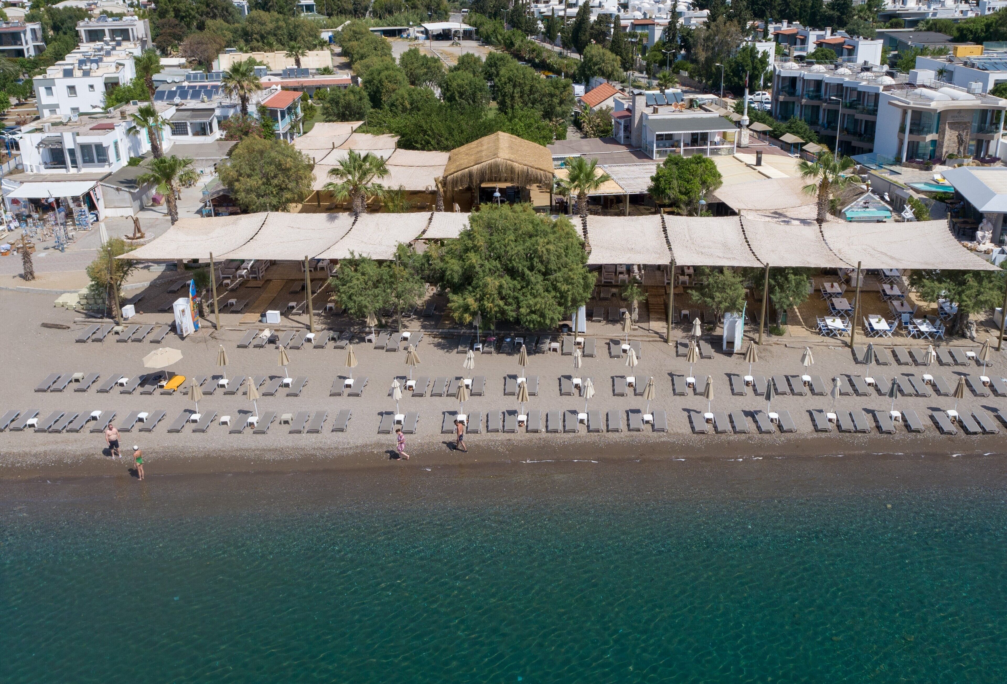 Kefi Beach & Suites