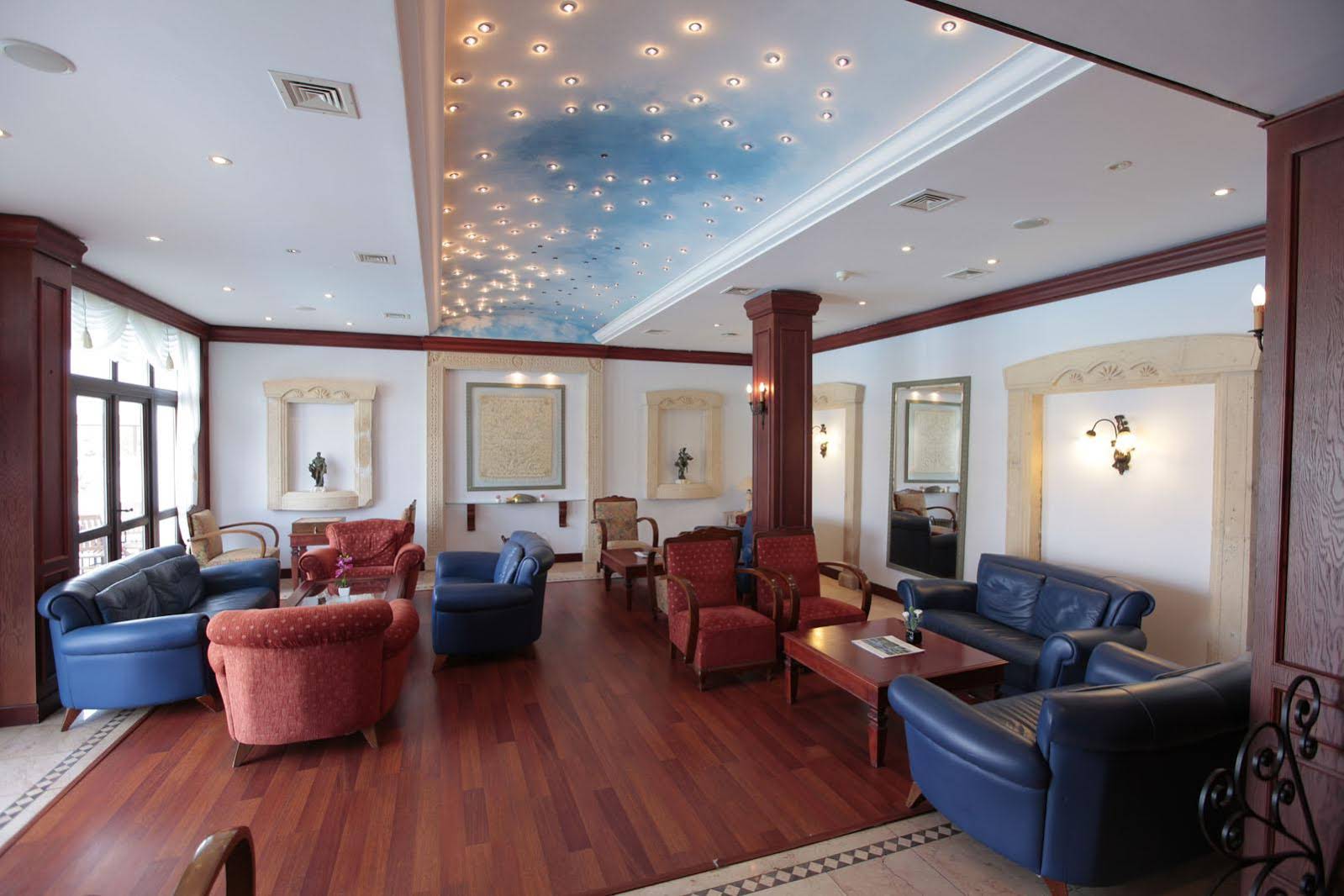 Elementa Boutique Hotel