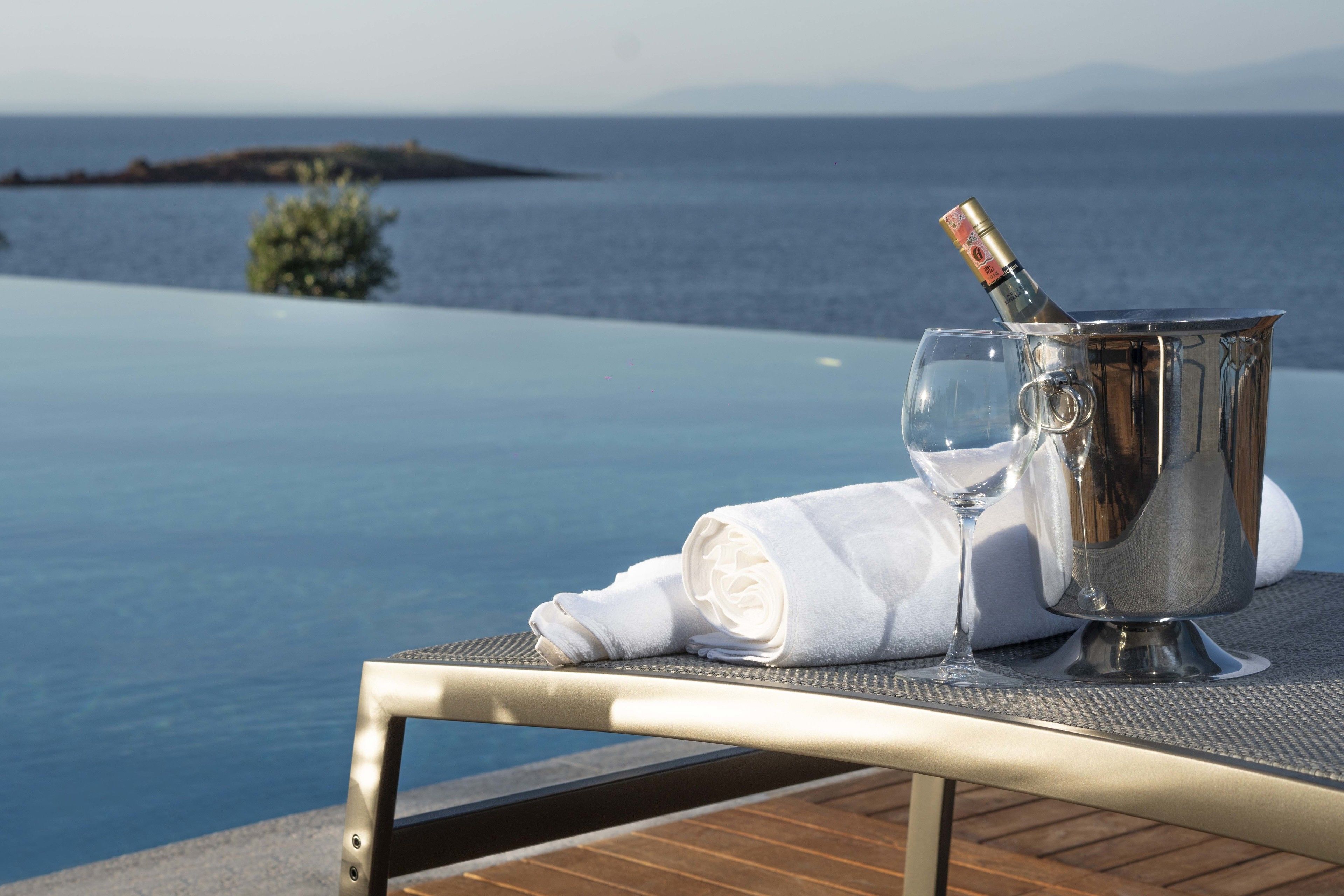 Highend Hotel & Residance