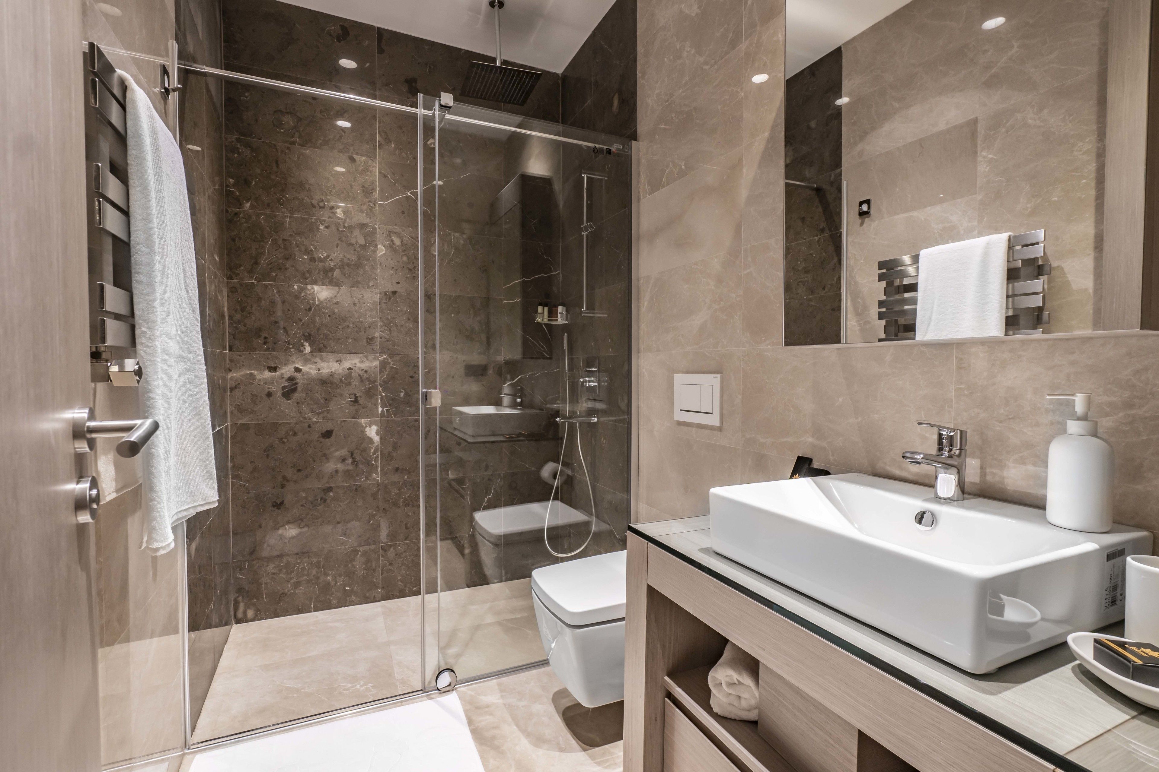 Highend Hotel & Residance