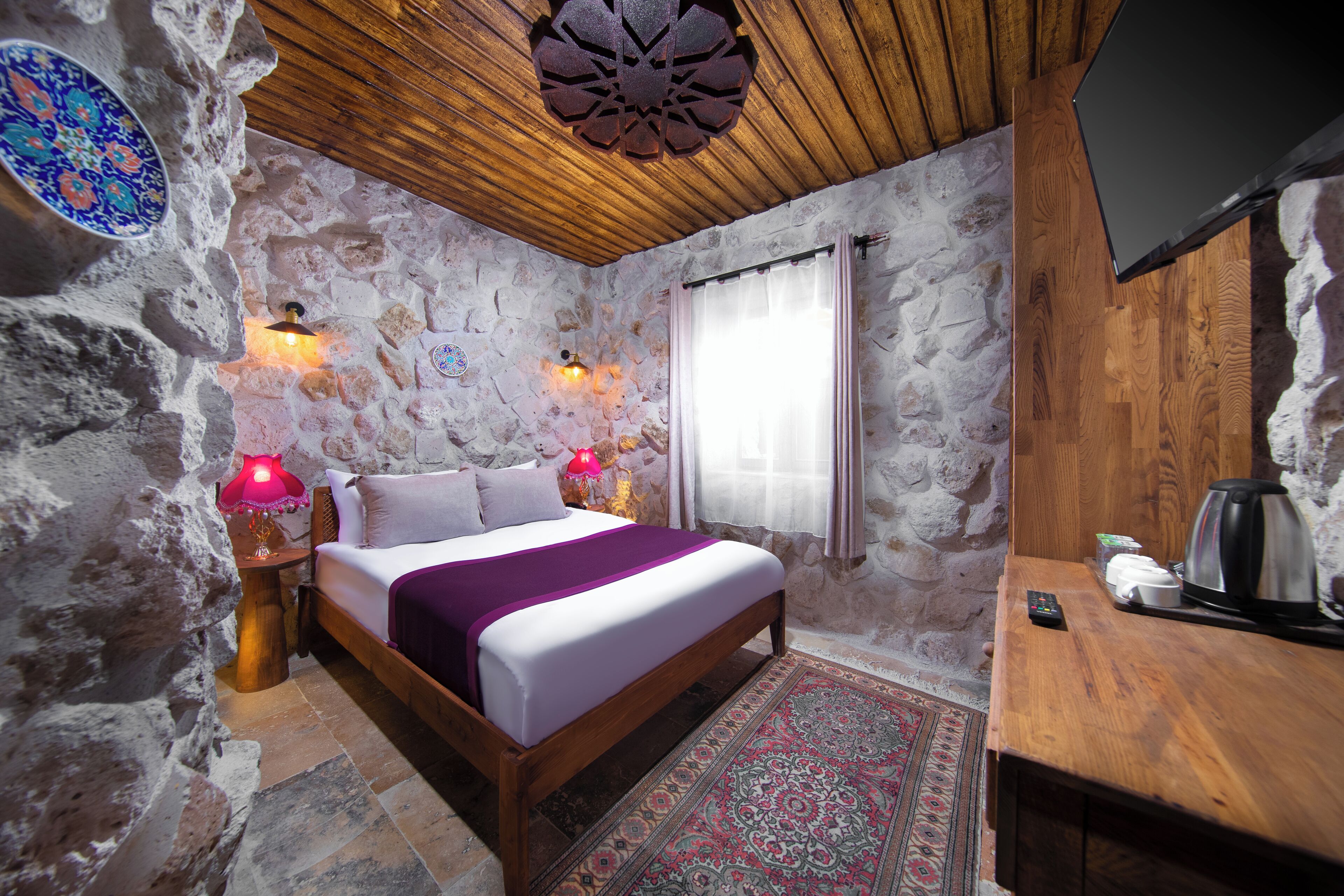 Cavusin Stone House