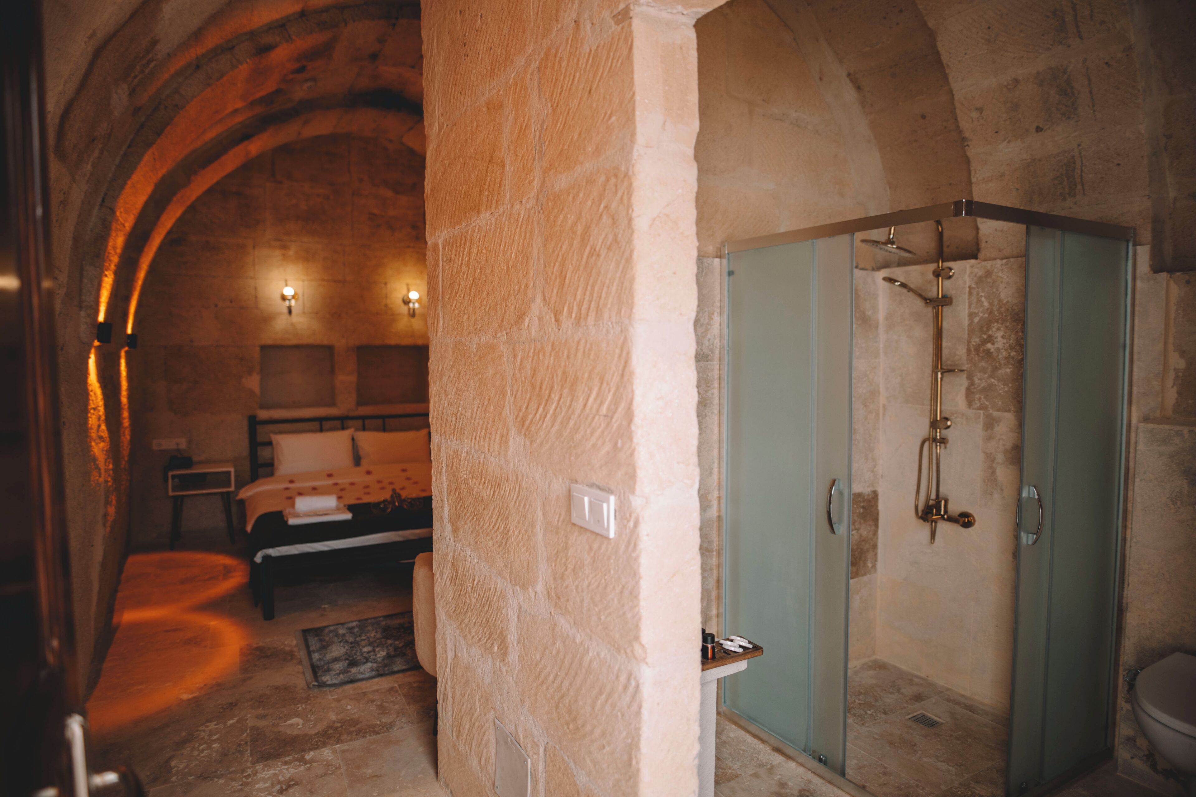 Daphne Cave Hotel