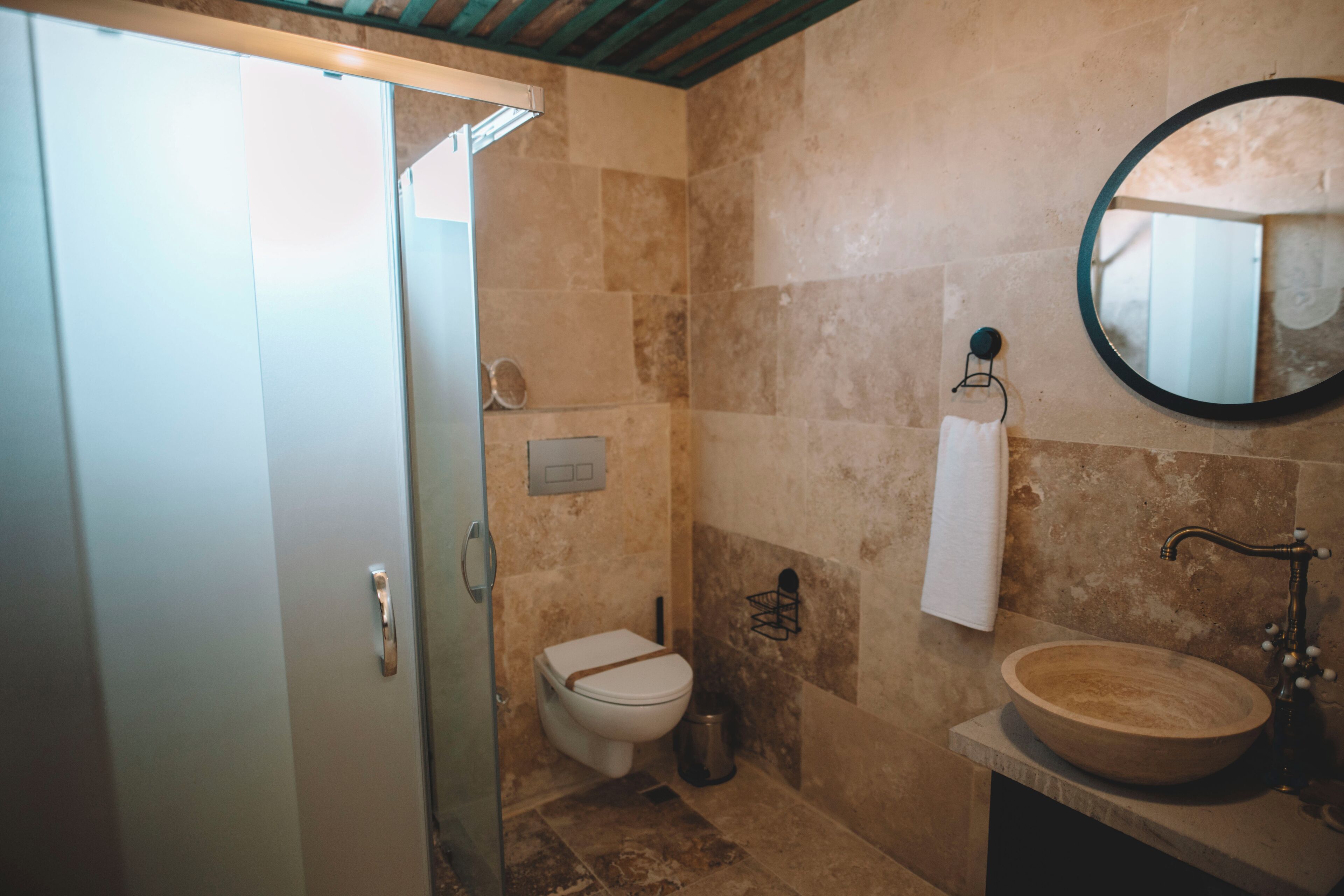 Daphne Cave Hotel