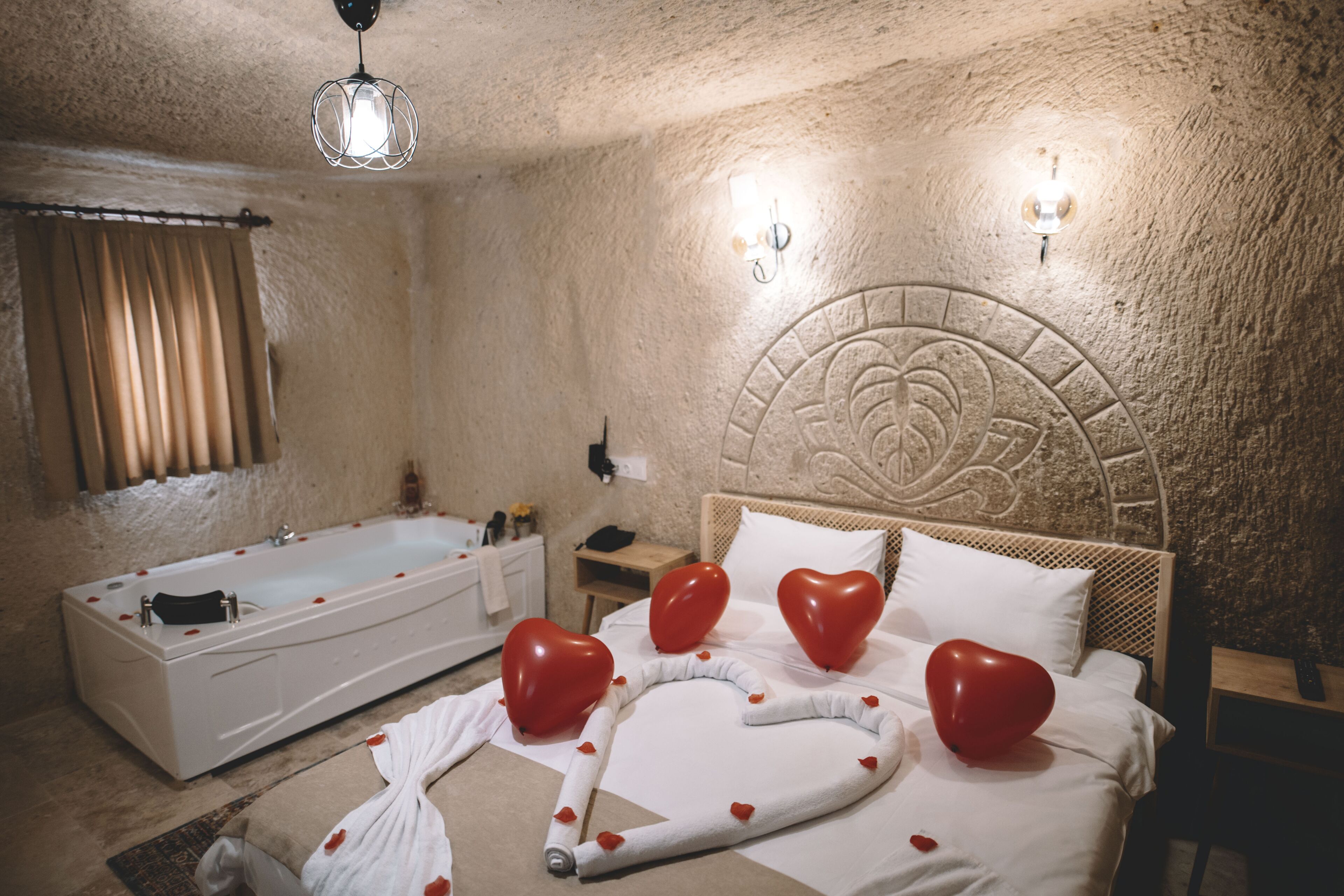 Daphne Cave Hotel