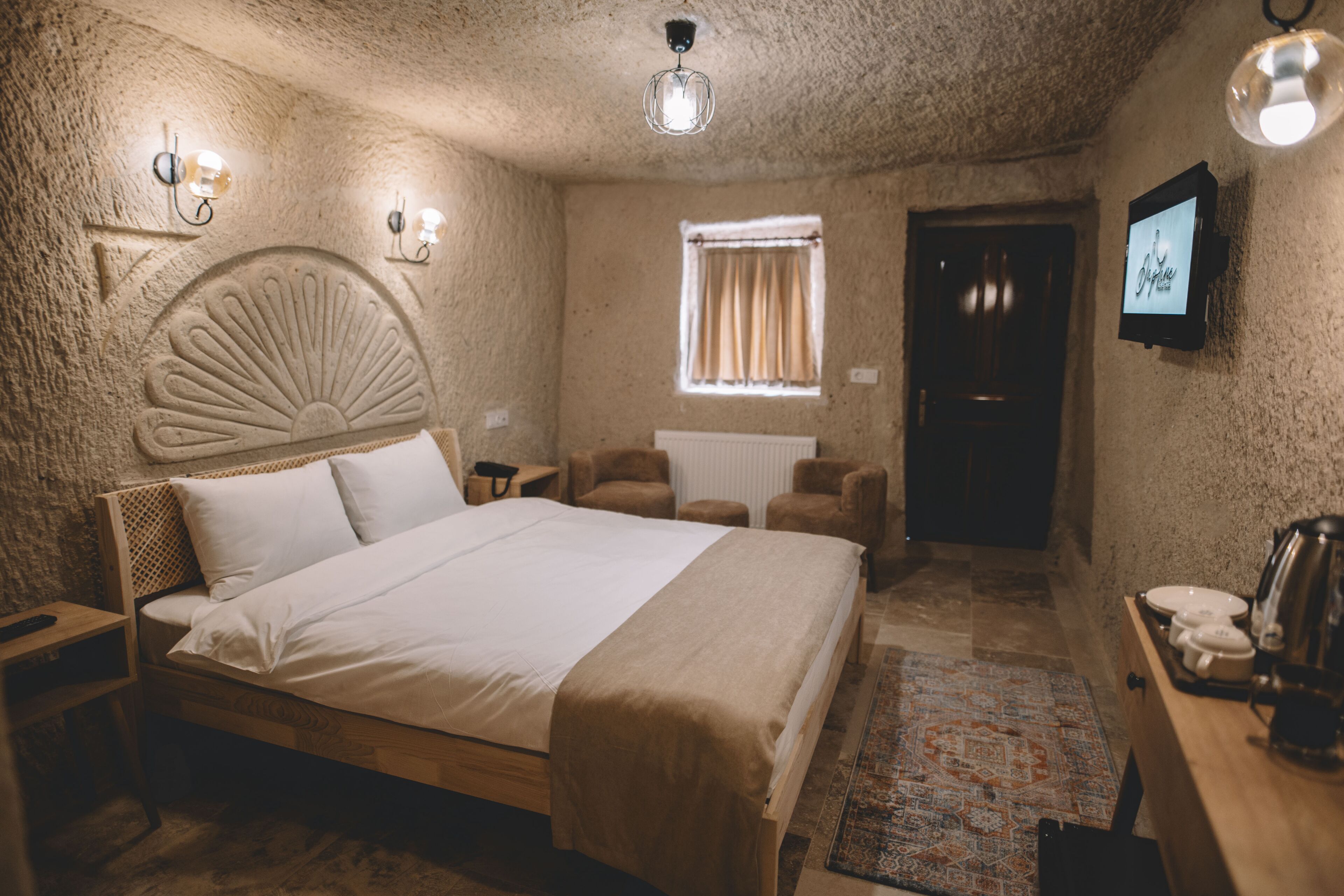 Daphne Cave Hotel