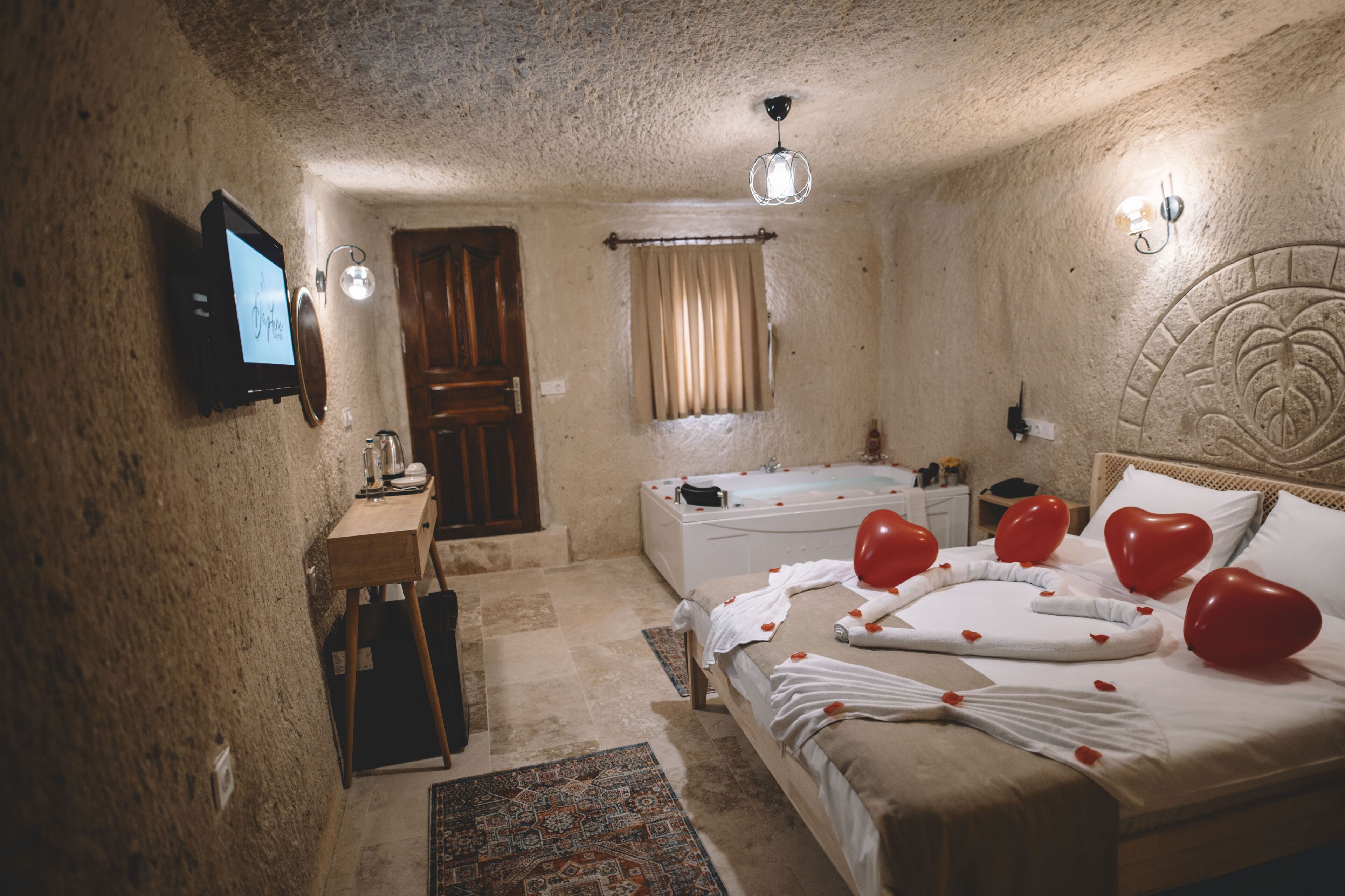 Daphne Cave Hotel