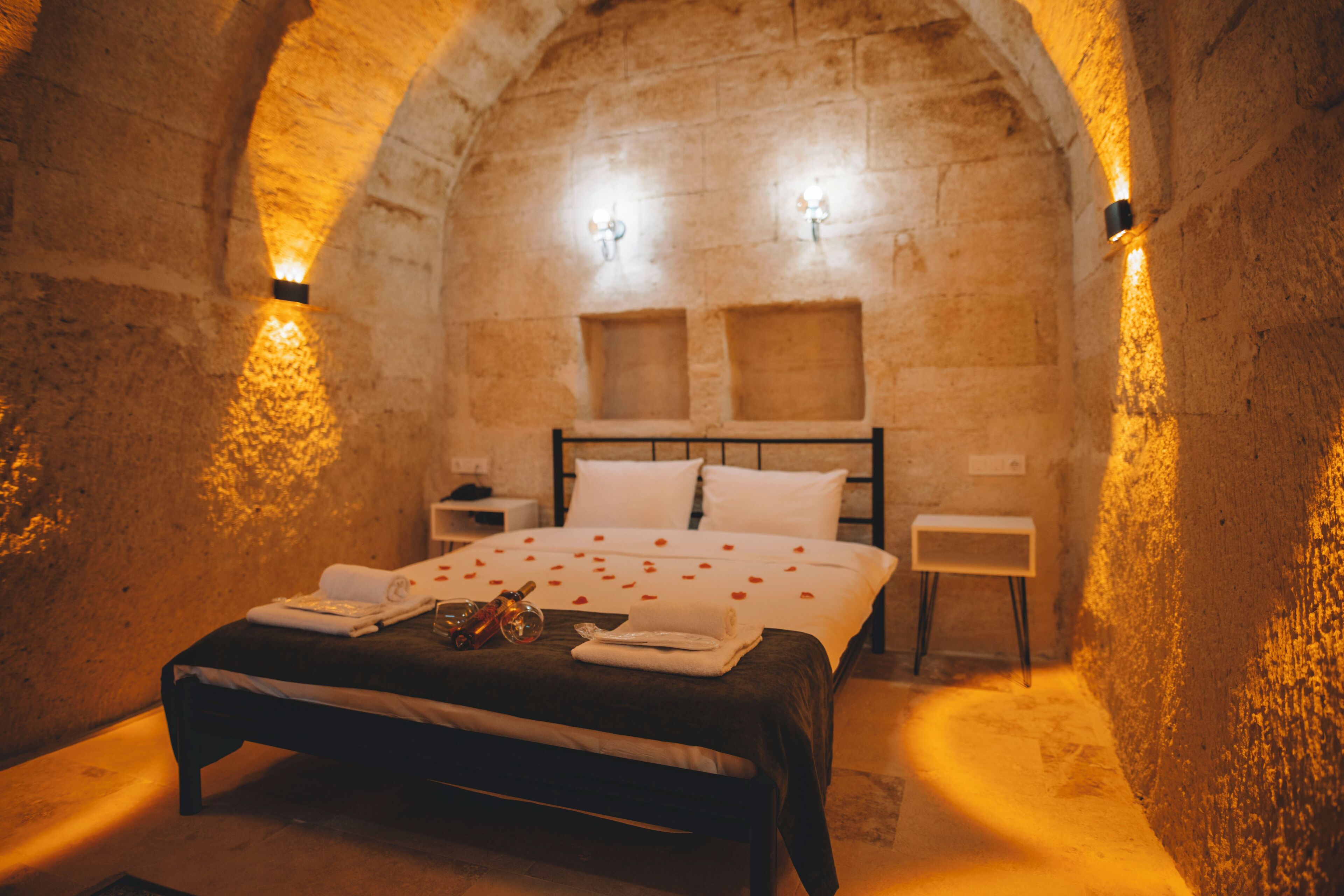Daphne Cave Hotel