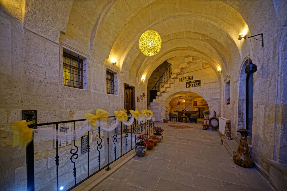 Lemon Cave Suite And Cafe