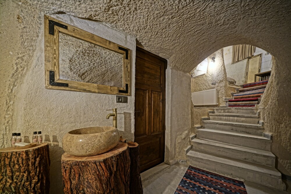 Lemon Cave Suite And Cafe