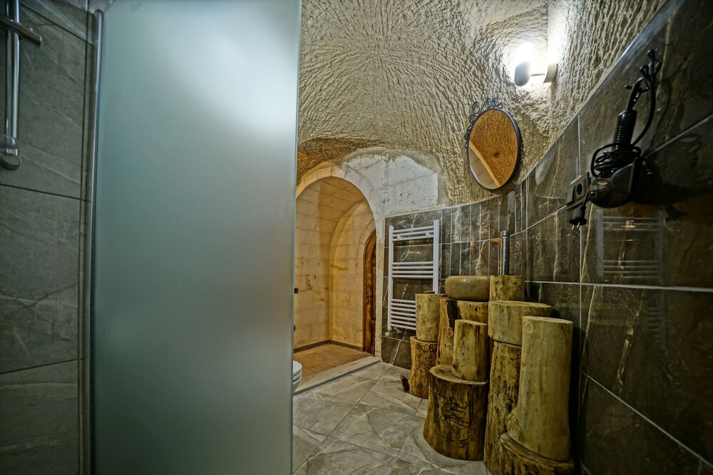 Lemon Cave Suite And Cafe