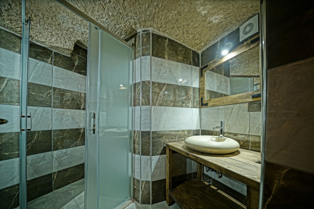 Lemon Cave Suite And Cafe