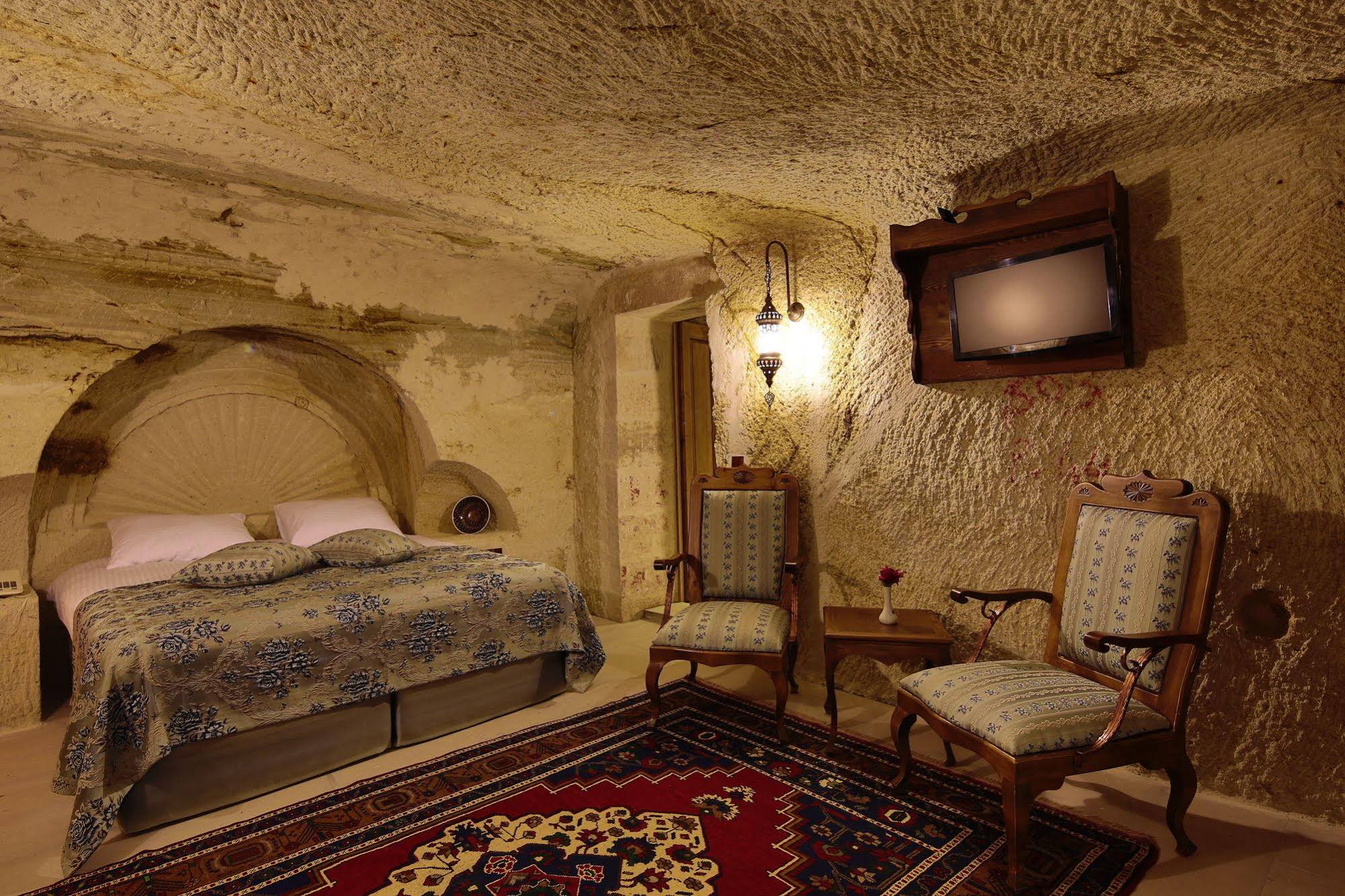 Fairyland Cave Hotel