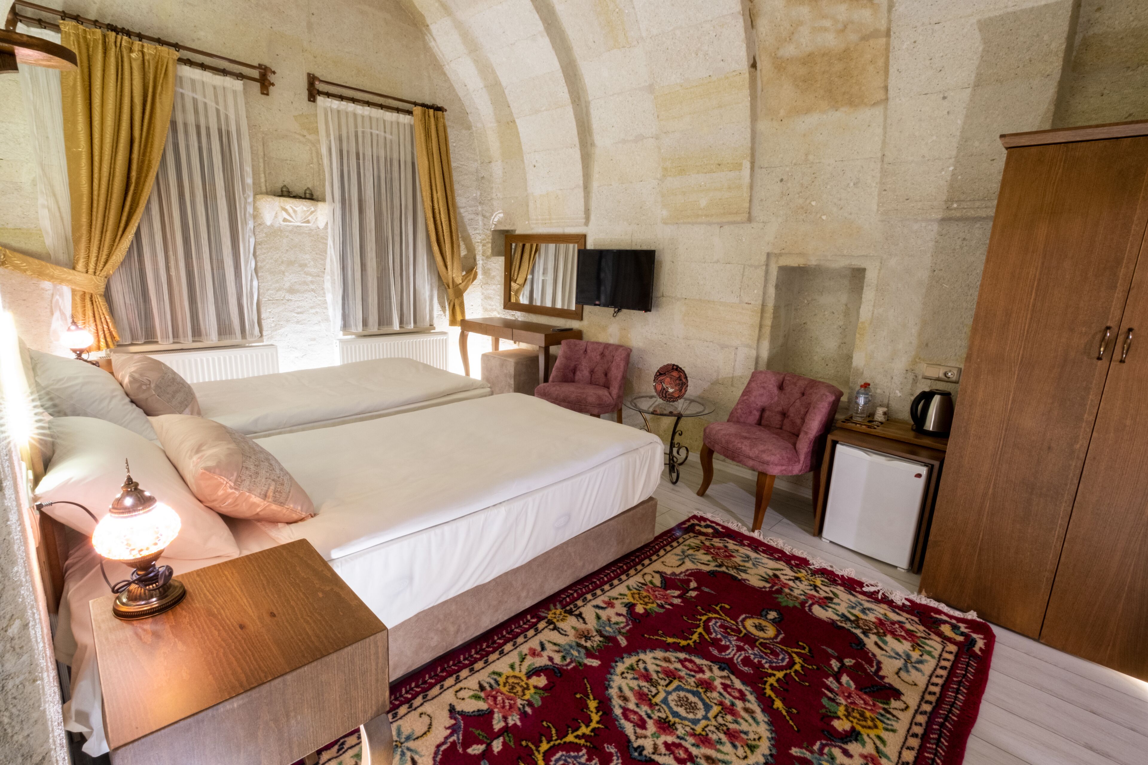 Mesken Cave Suites