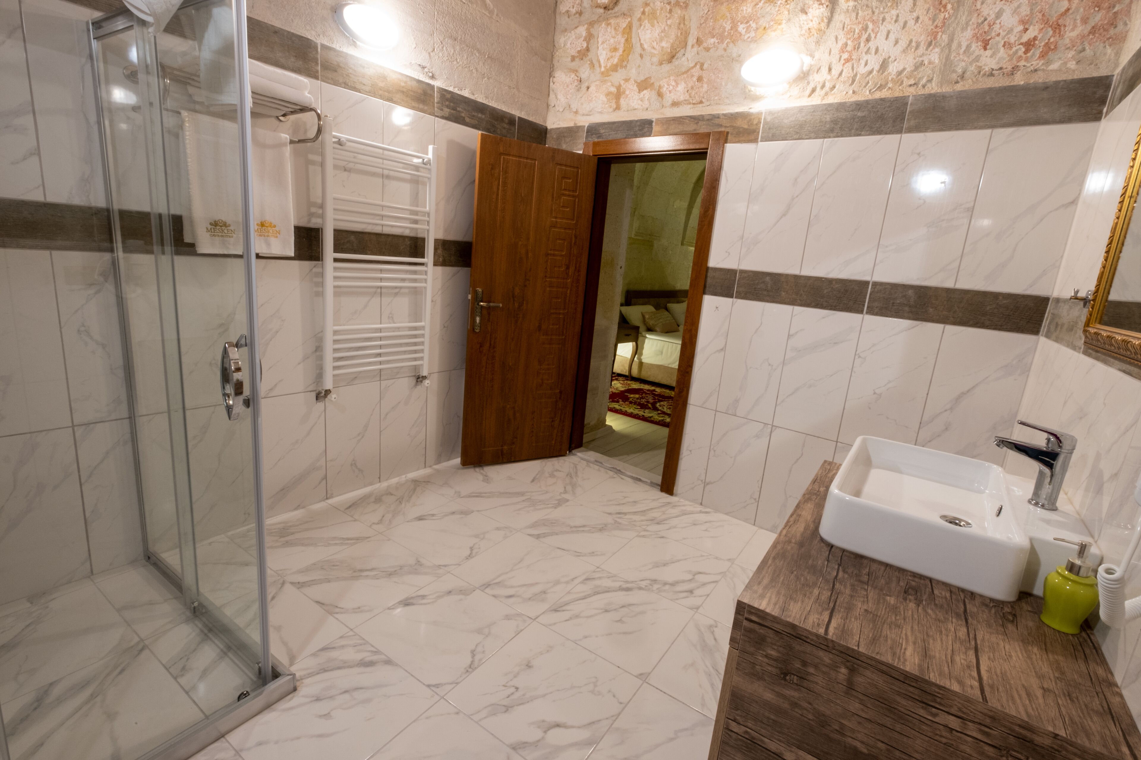 Mesken Cave Suites