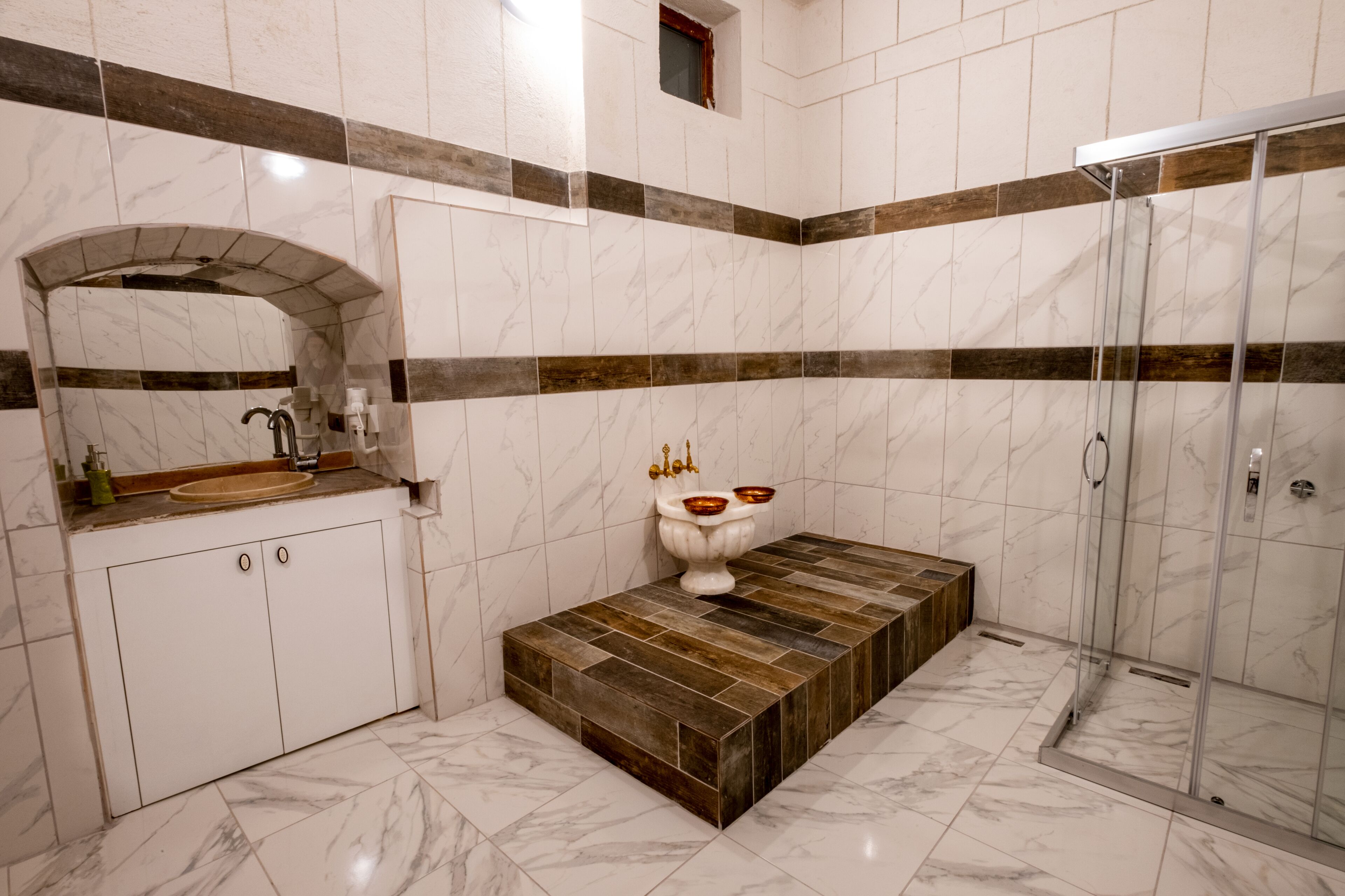 Mesken Cave Suites