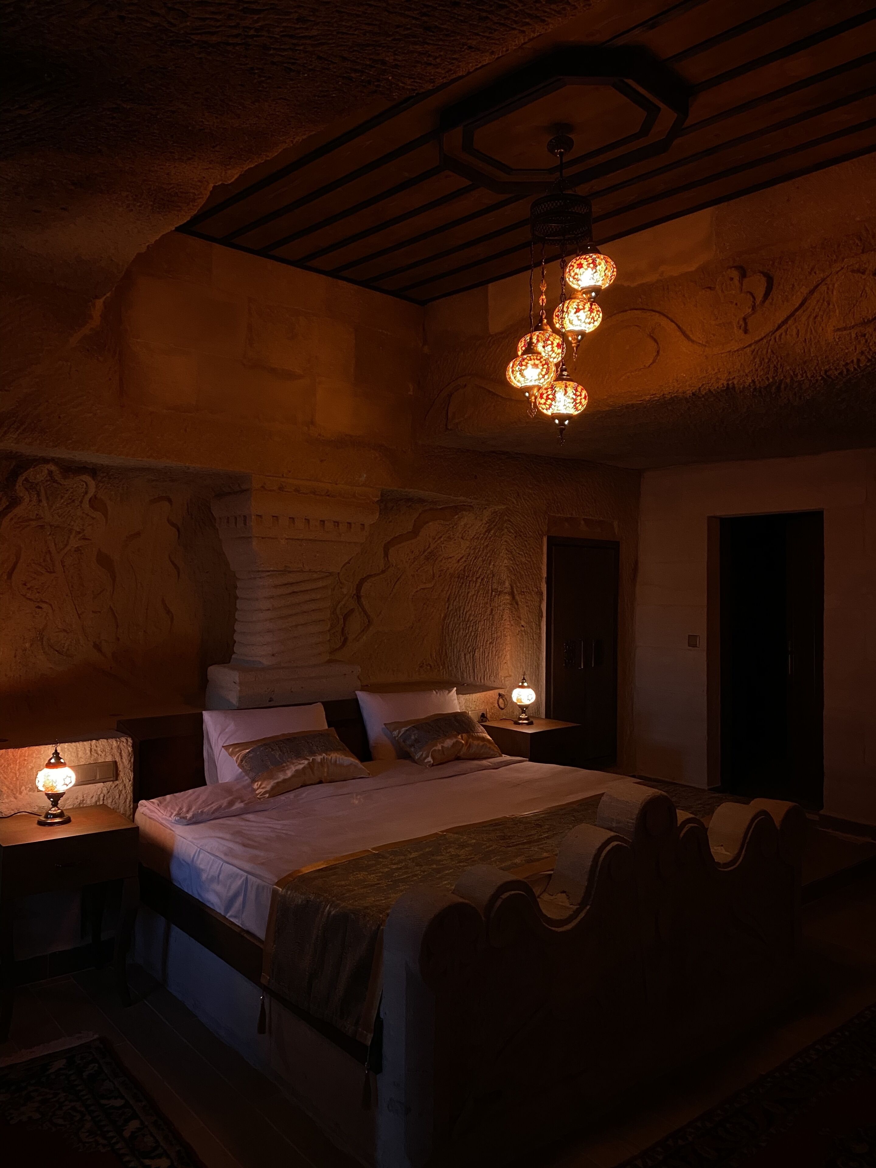 Mesken Cave Suites