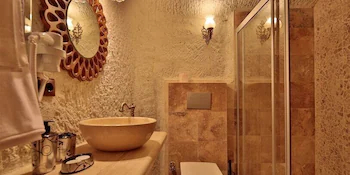 Miracle Cave Hotel