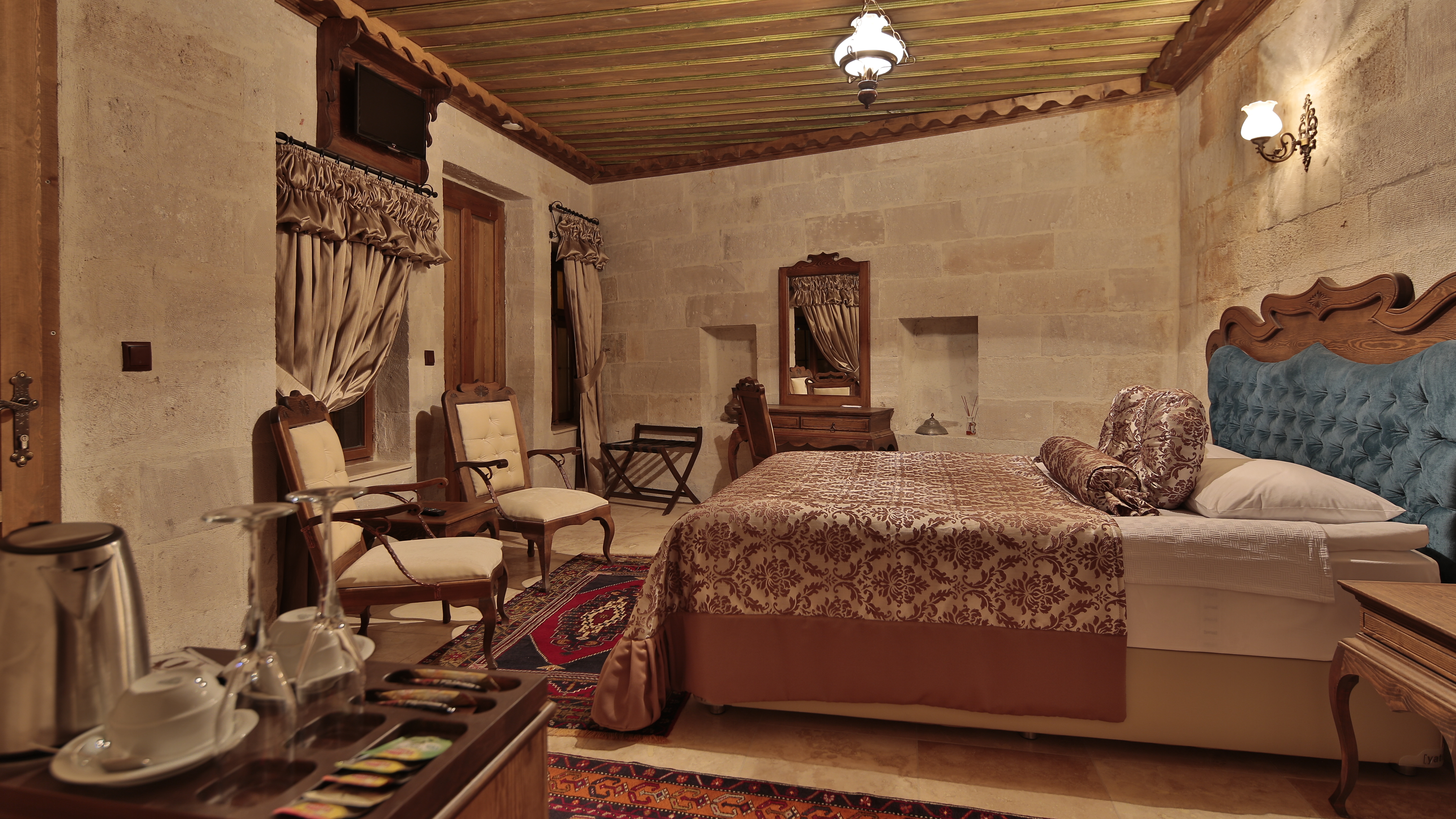 Phocas Cave Suites