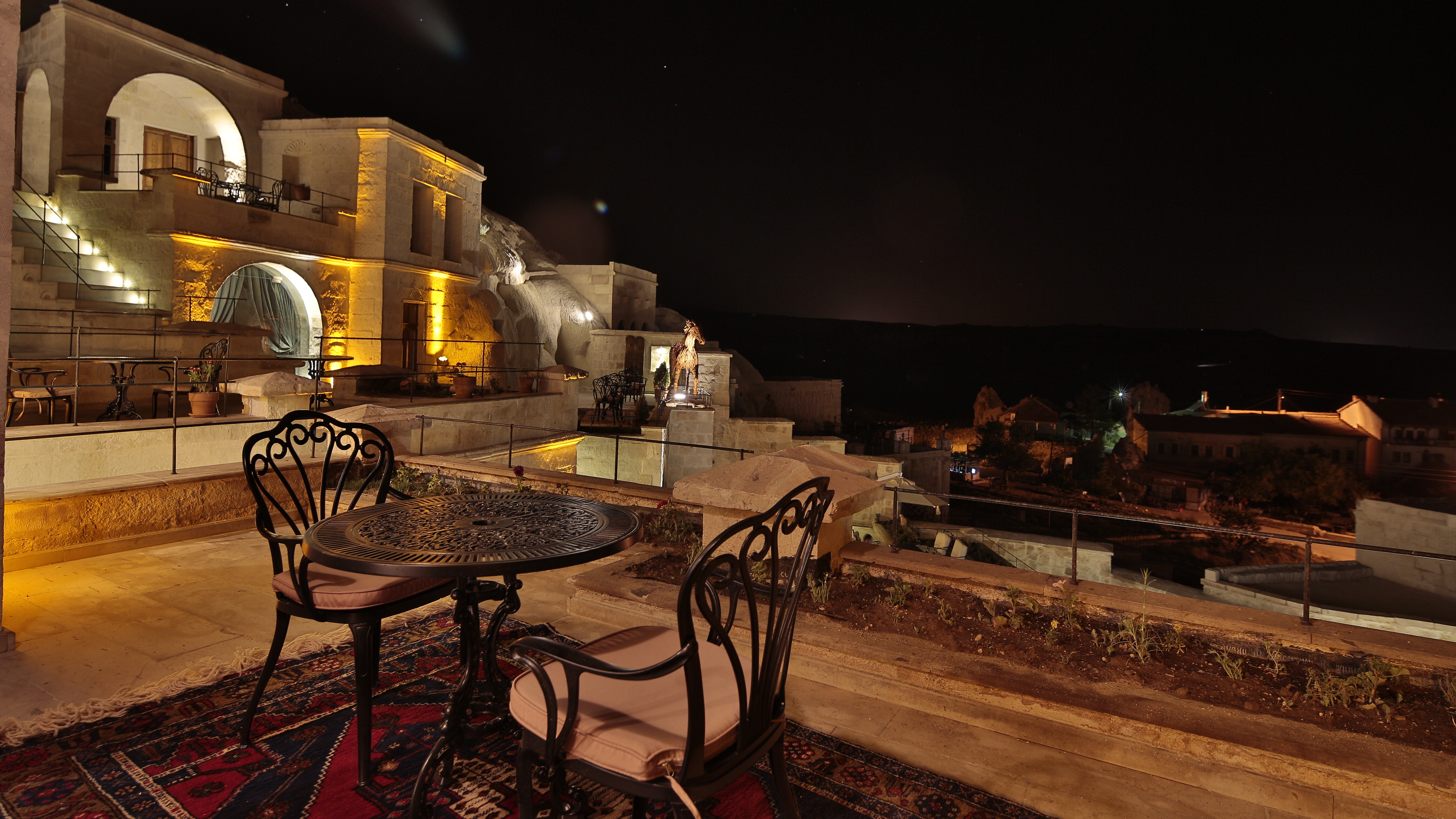 Phocas Cave Suites