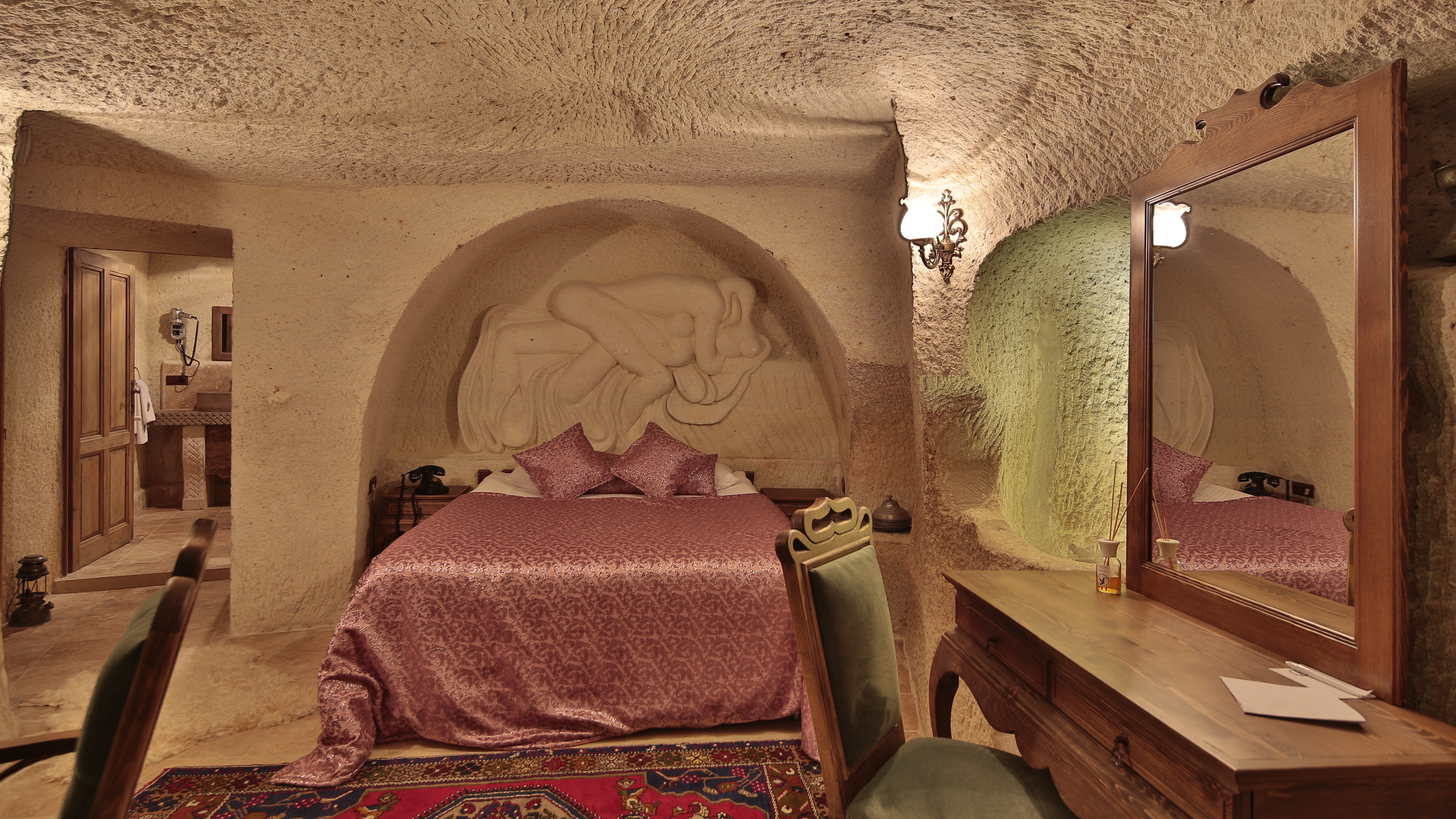 Phocas Cave Suites