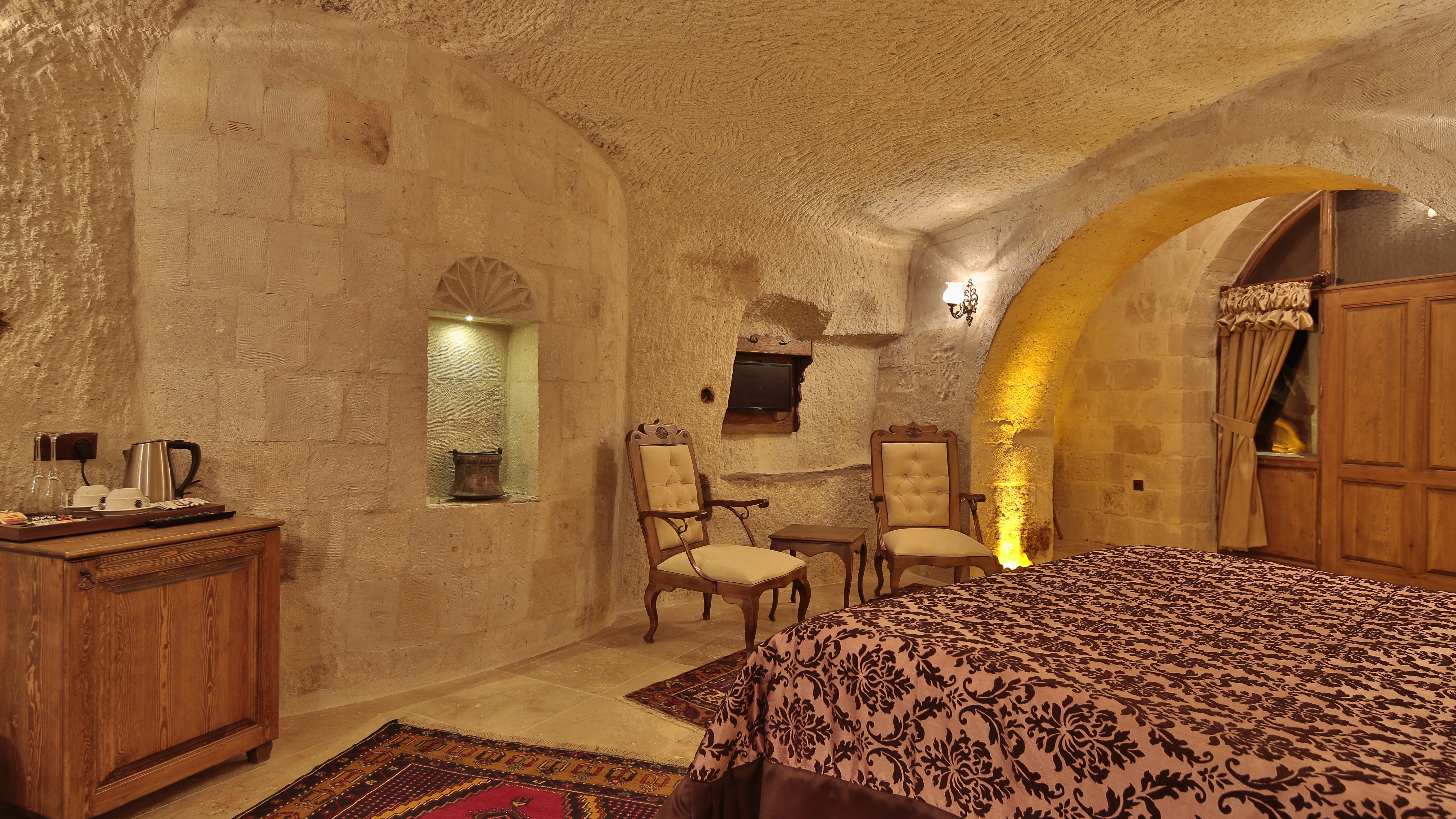 Phocas Cave Suites