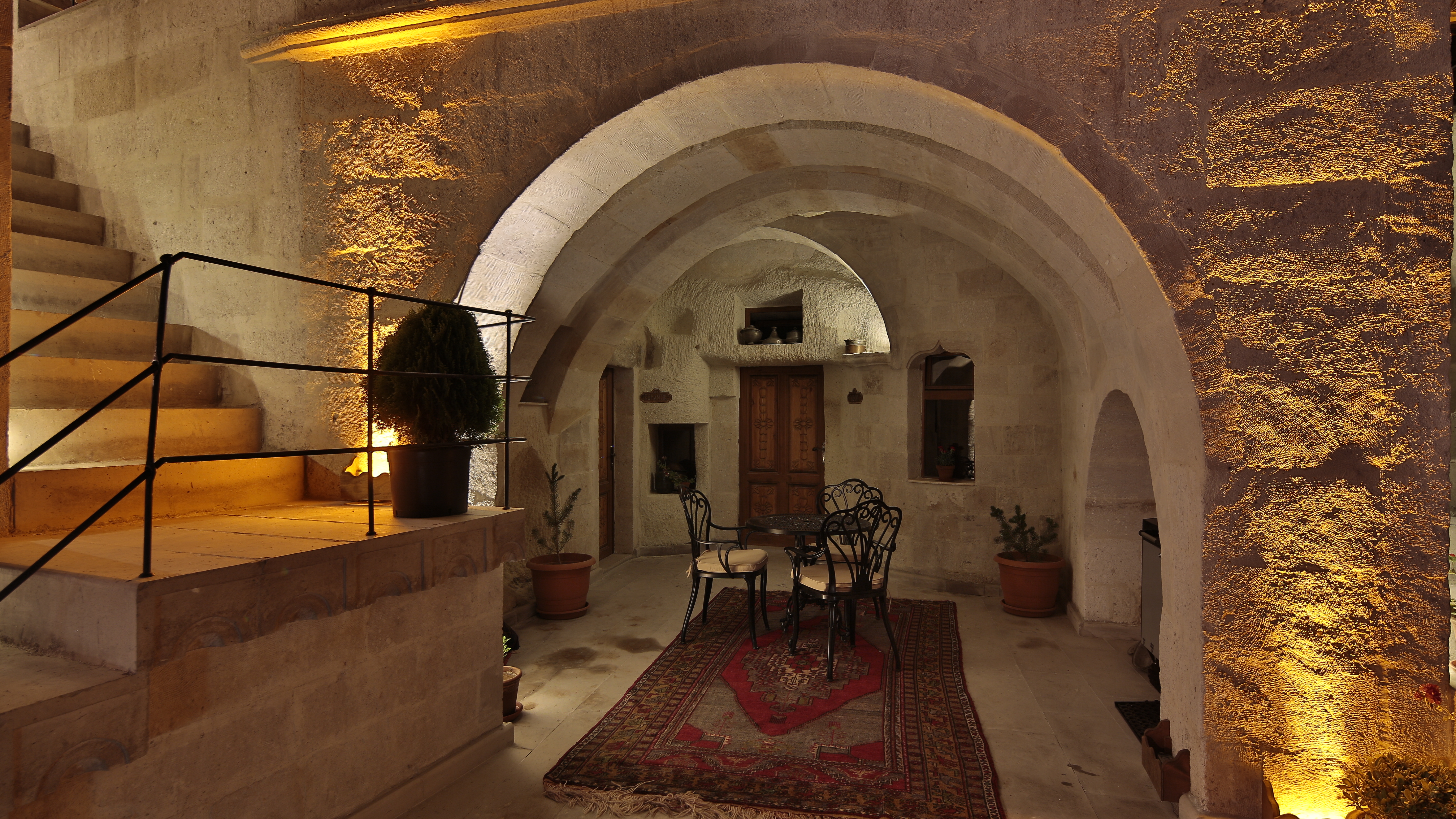 Phocas Cave Suites