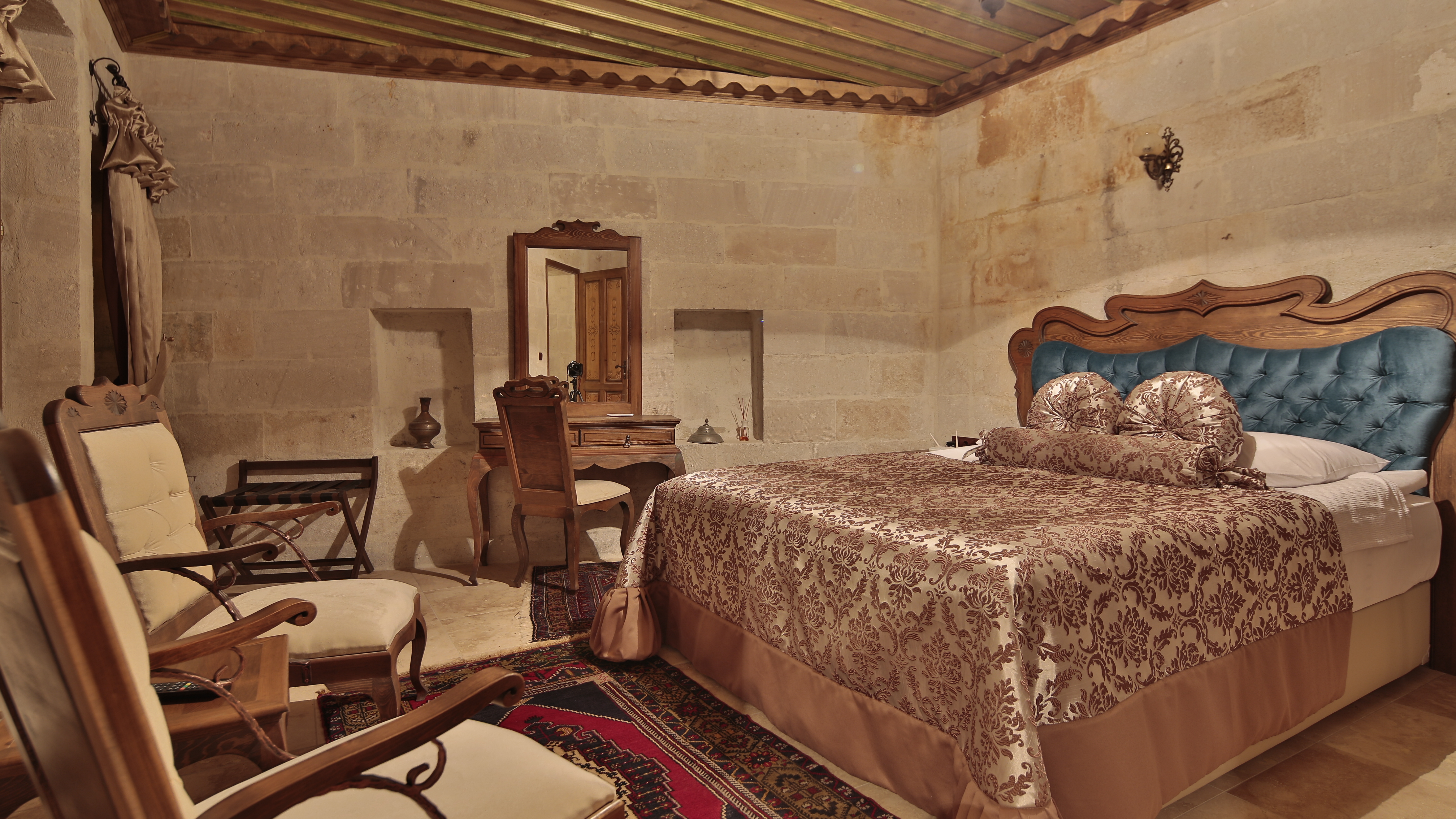 Phocas Cave Suites