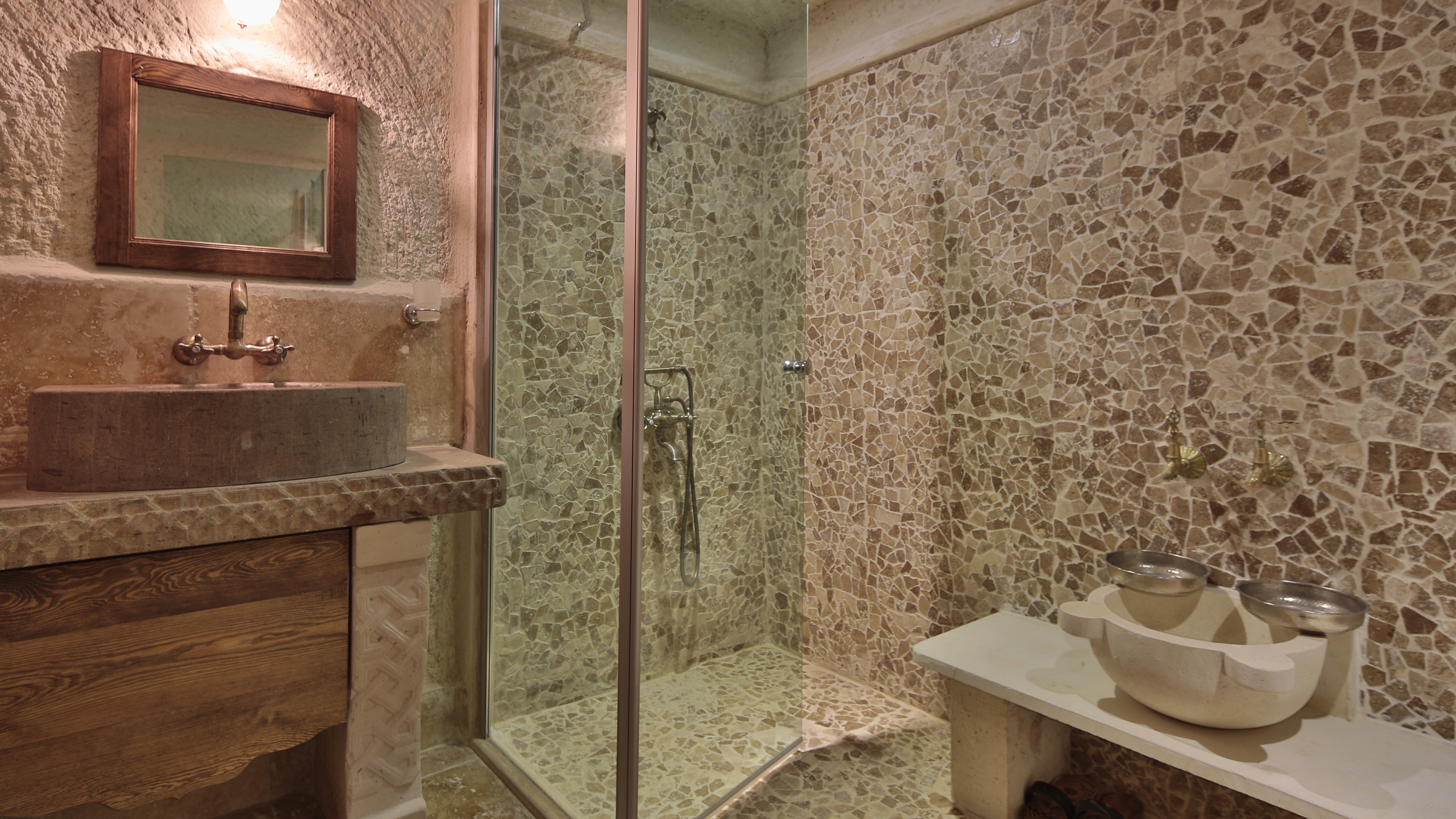 Phocas Cave Suites