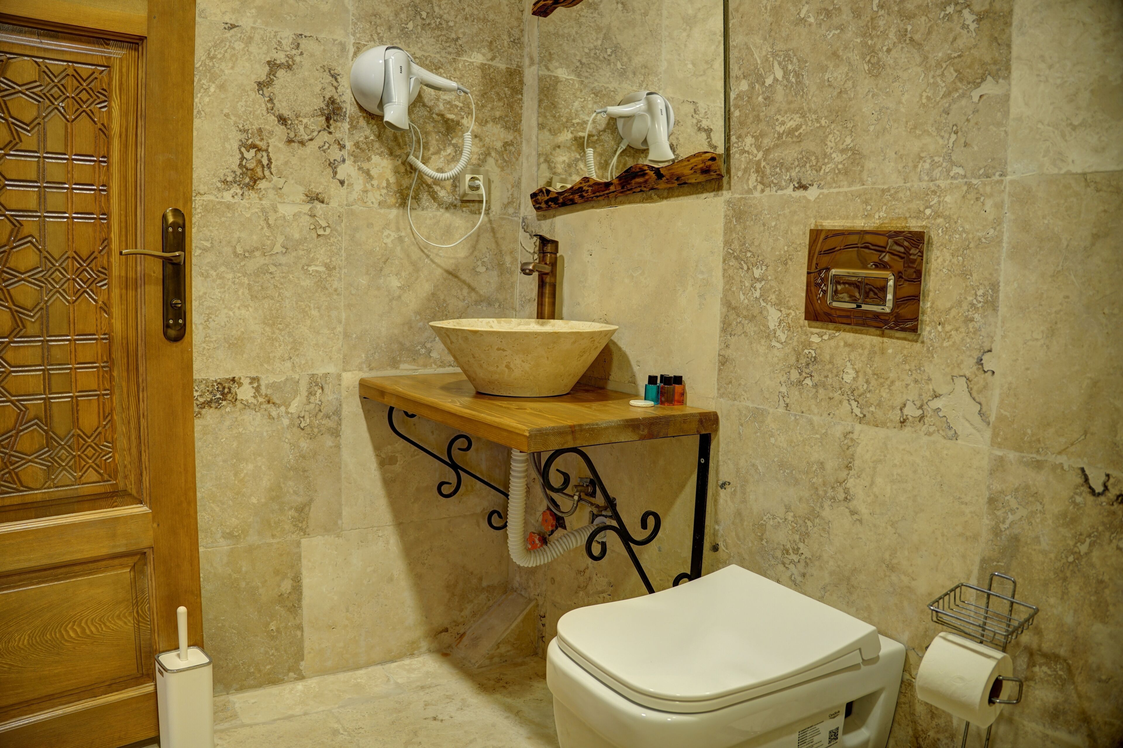Ala Stone Hotel