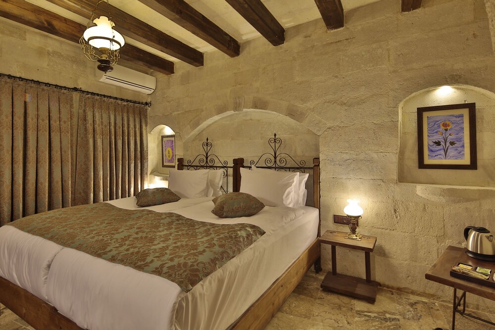 Aren Cave Hotel