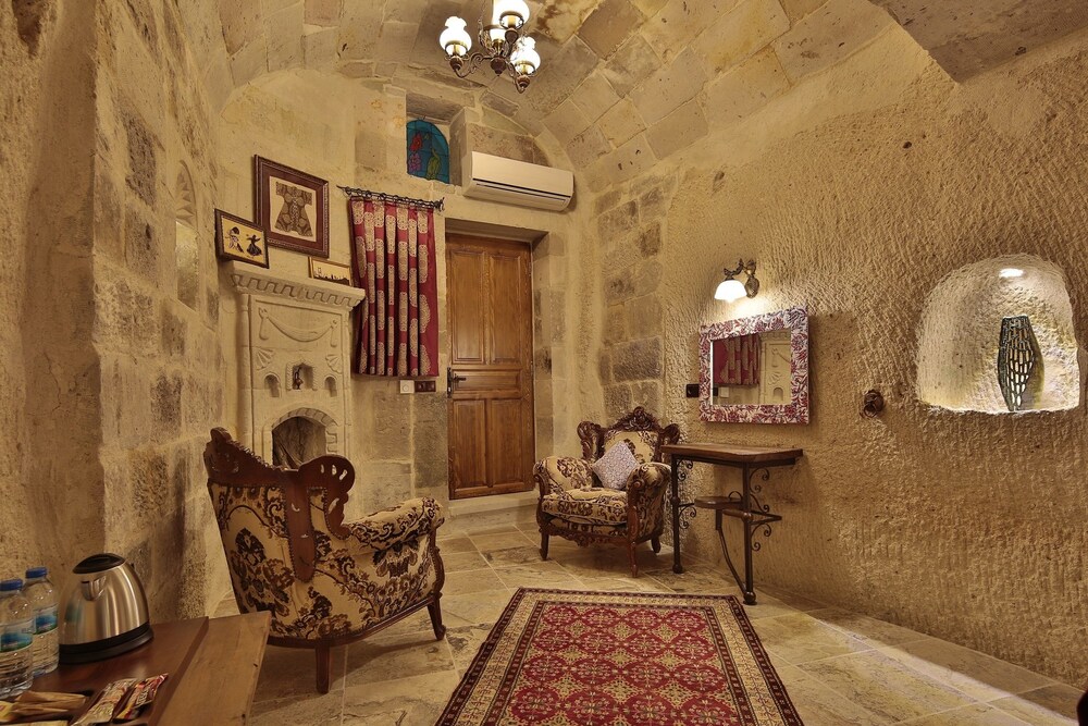 Aren Cave Hotel