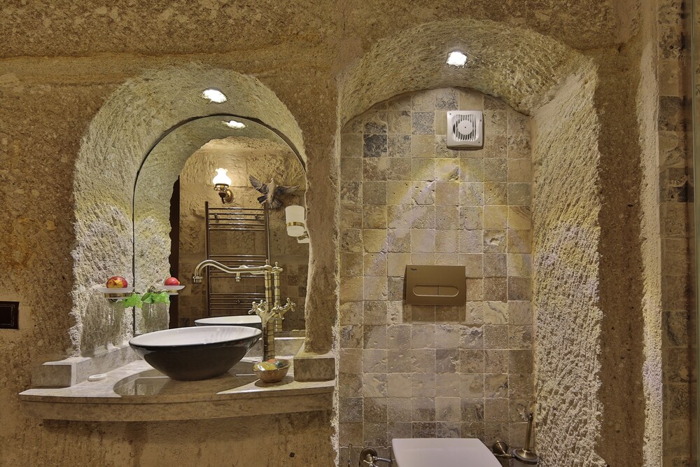 Aren Cave Hotel