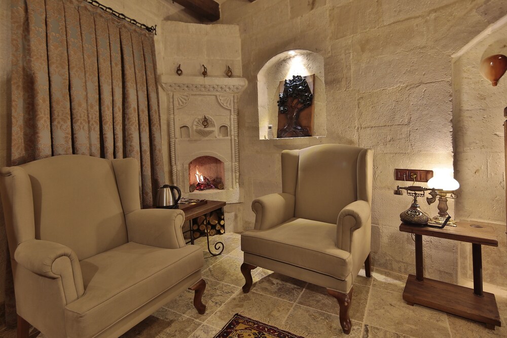 Aren Cave Hotel