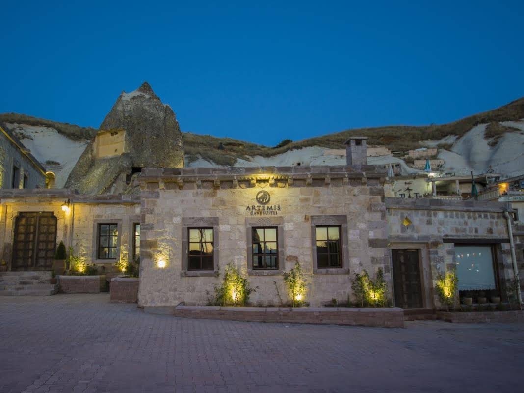 Artemis Cave Suites
