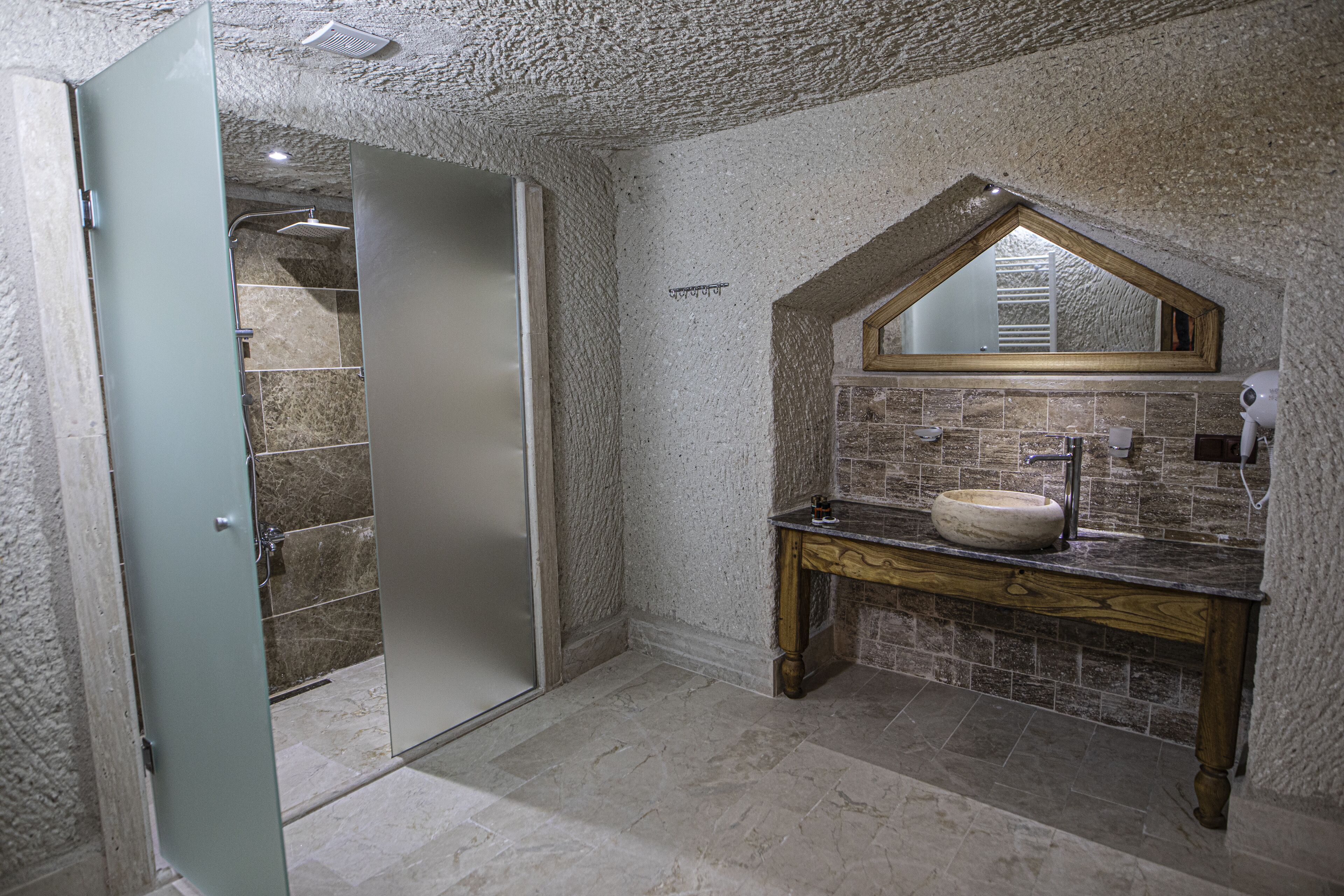 Avilla Cave Hotel