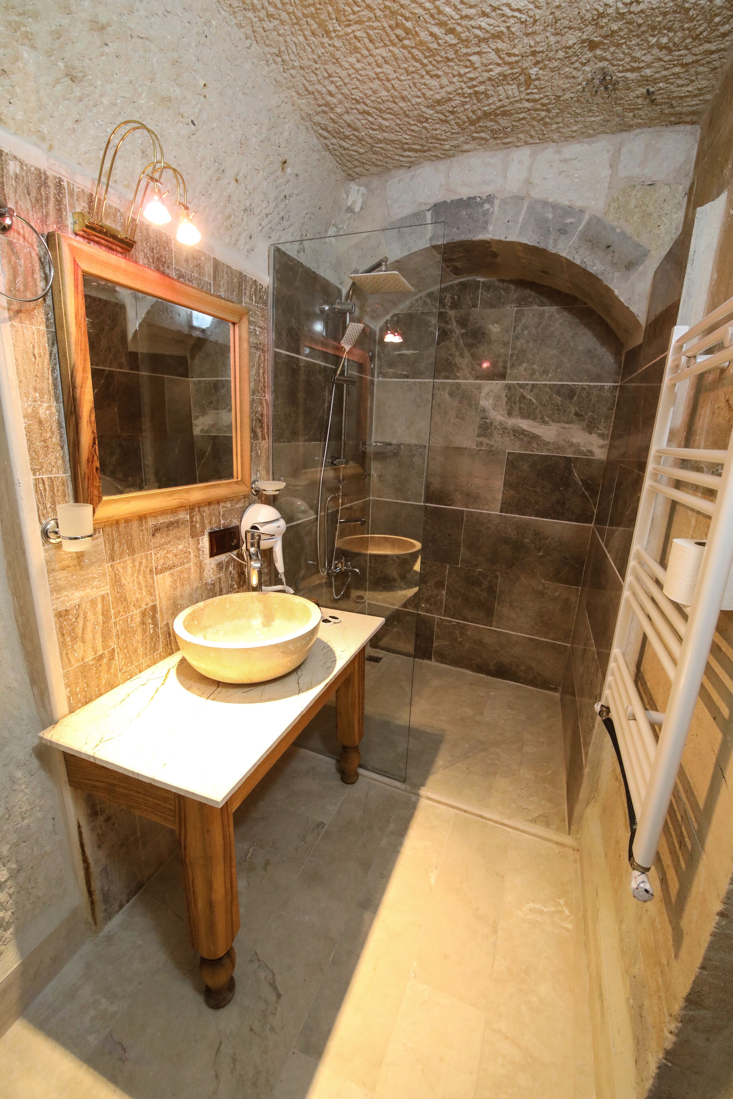 Avilla Cave Hotel