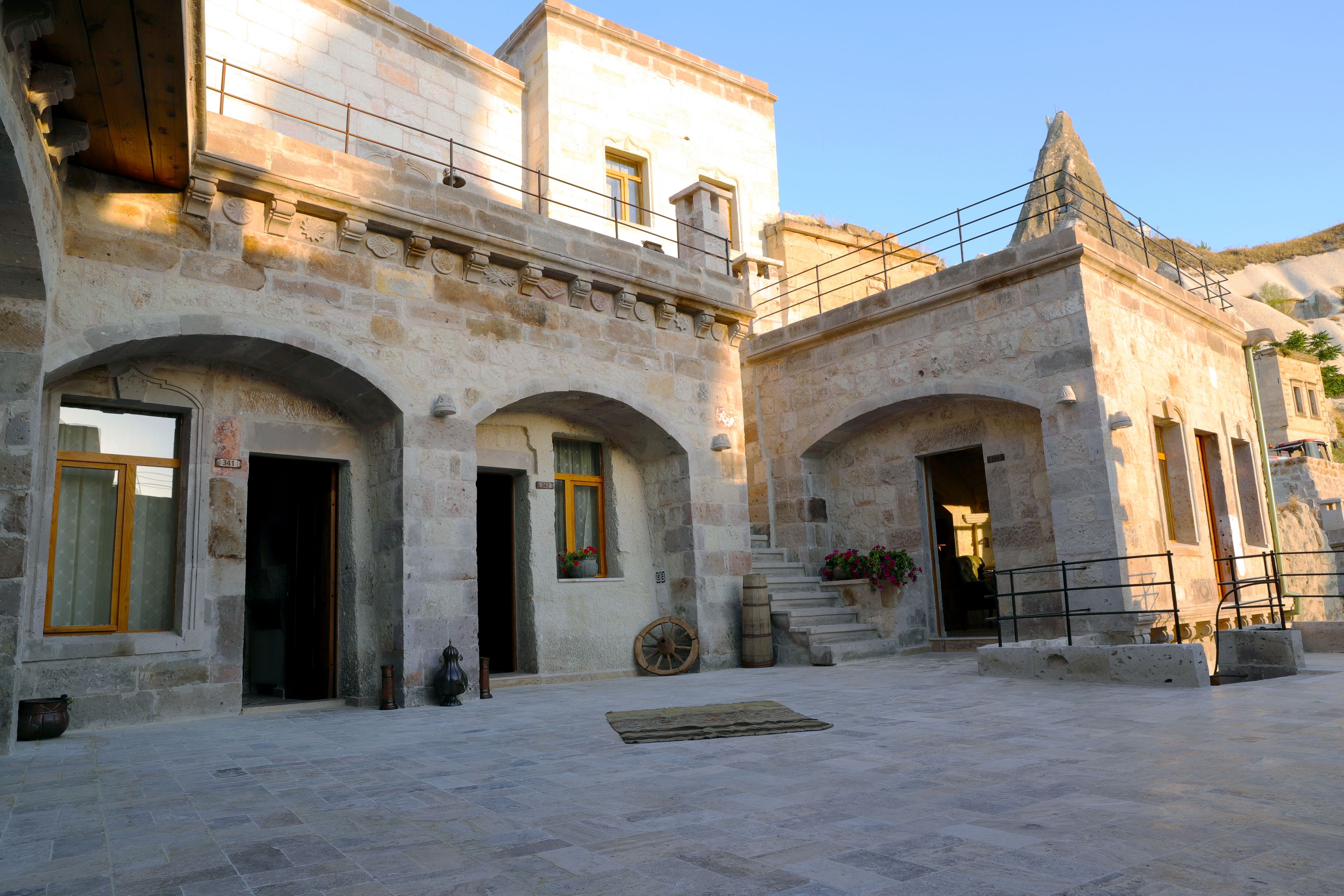 Aza Cave Hotel