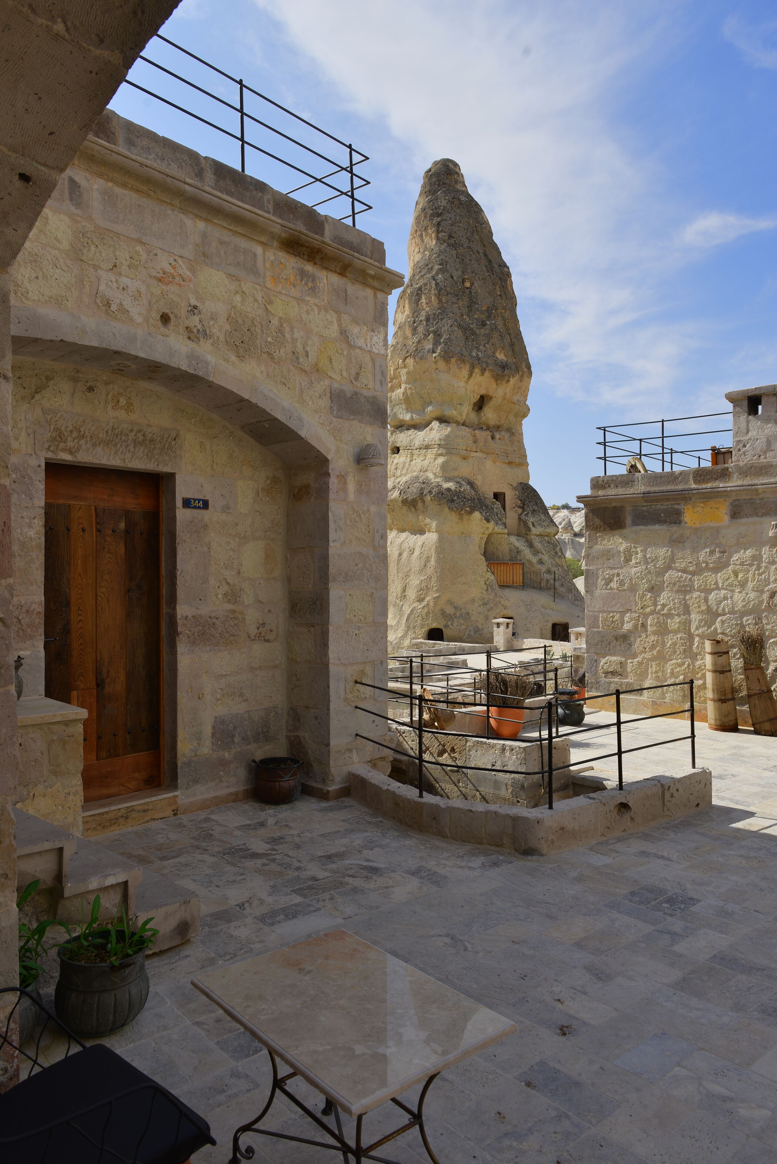 Aza Cave Hotel