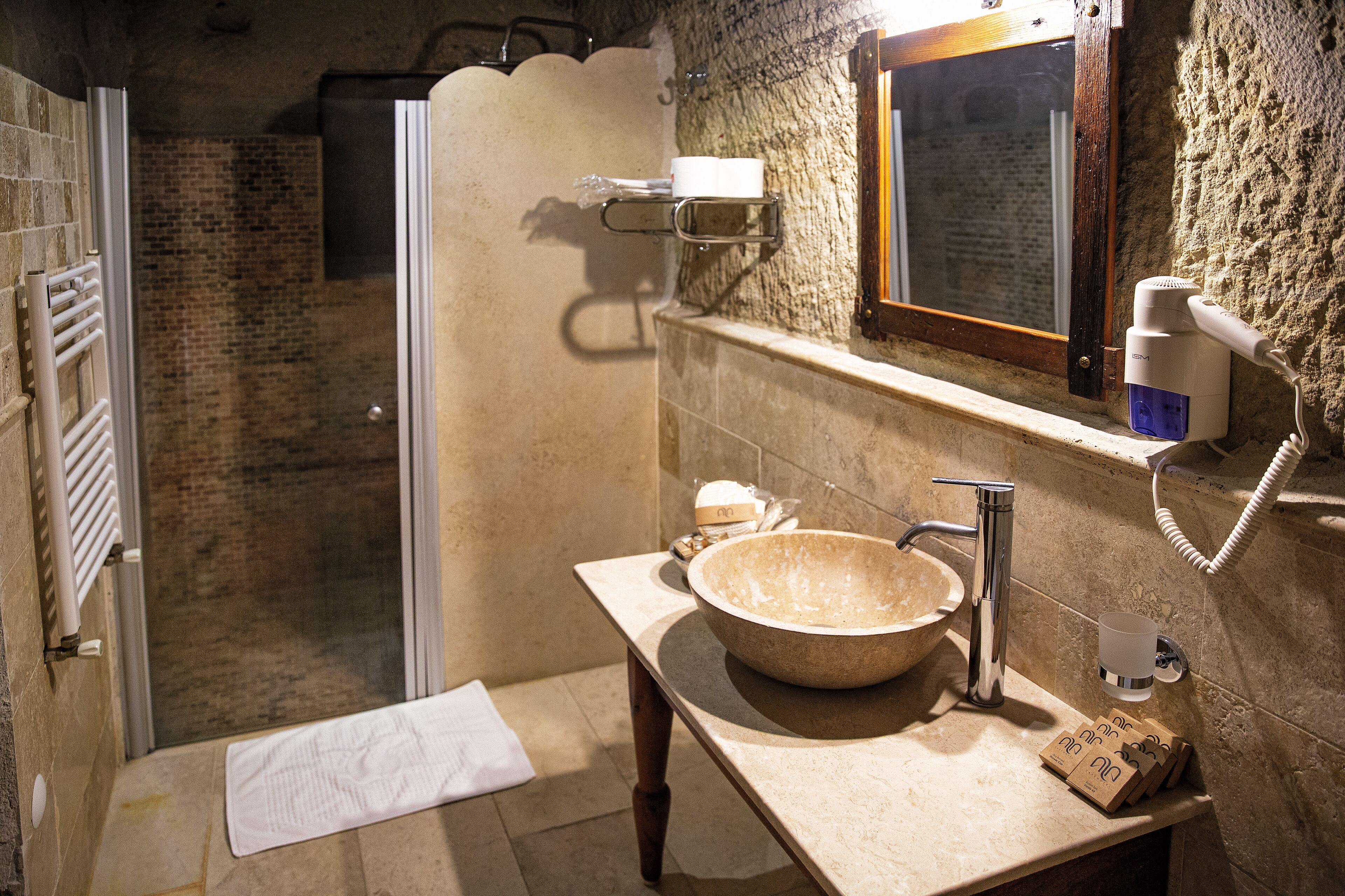 Aza Cave Hotel