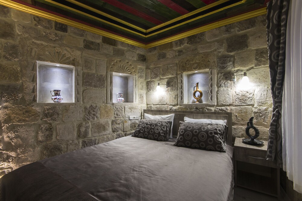 Bedrock Cave Hotel