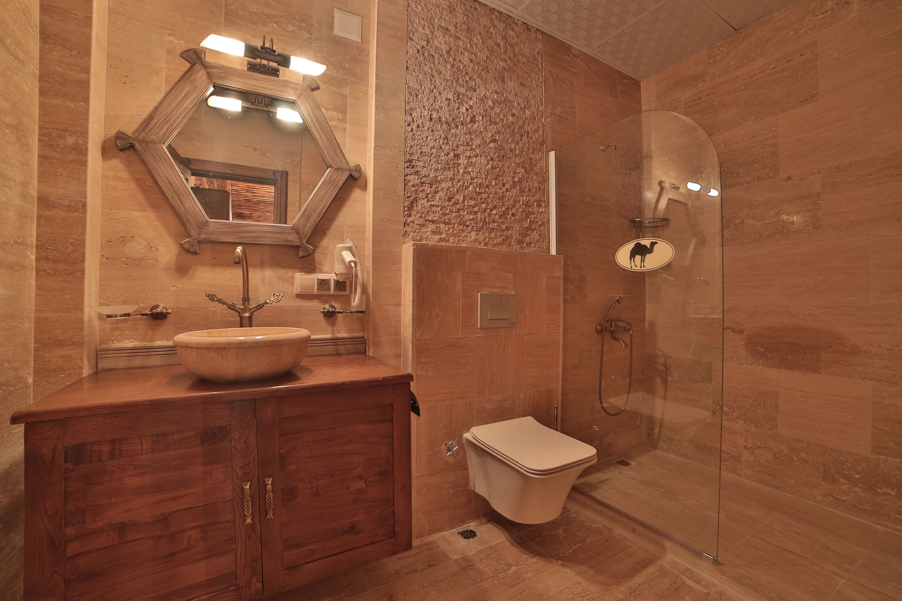 Caravanserai Inn Hotel