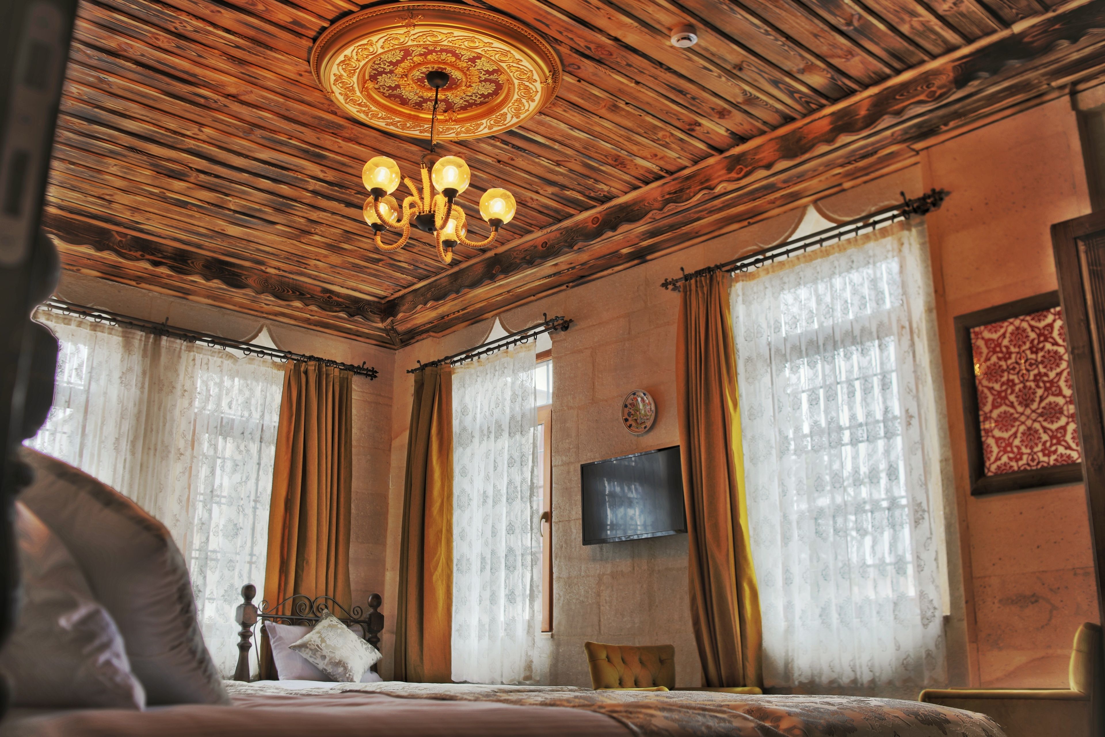 Caravanserai Inn Hotel