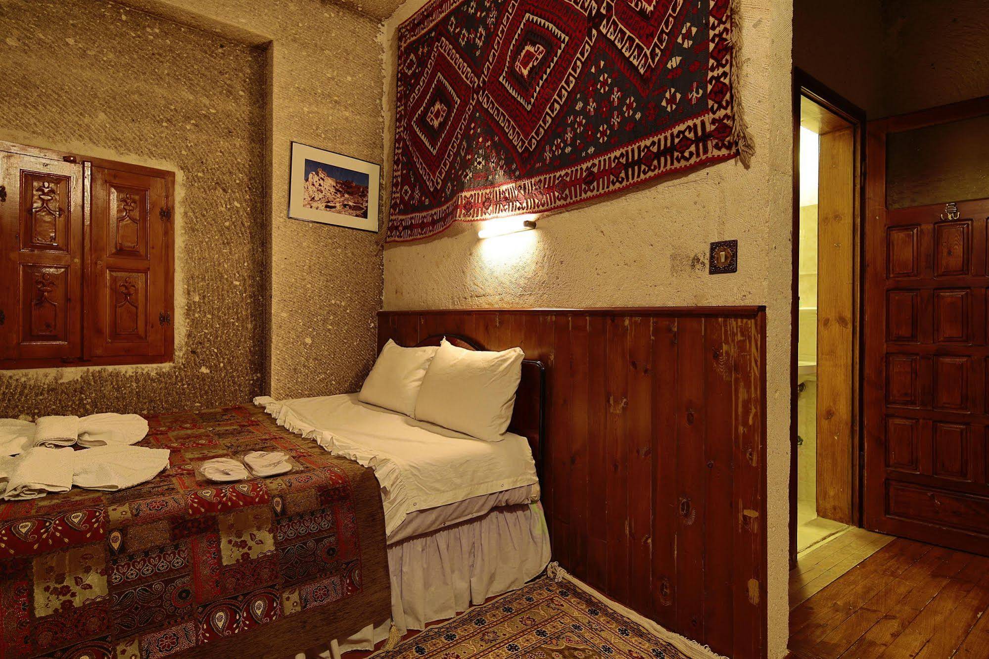 Cave Hotel Saksagan