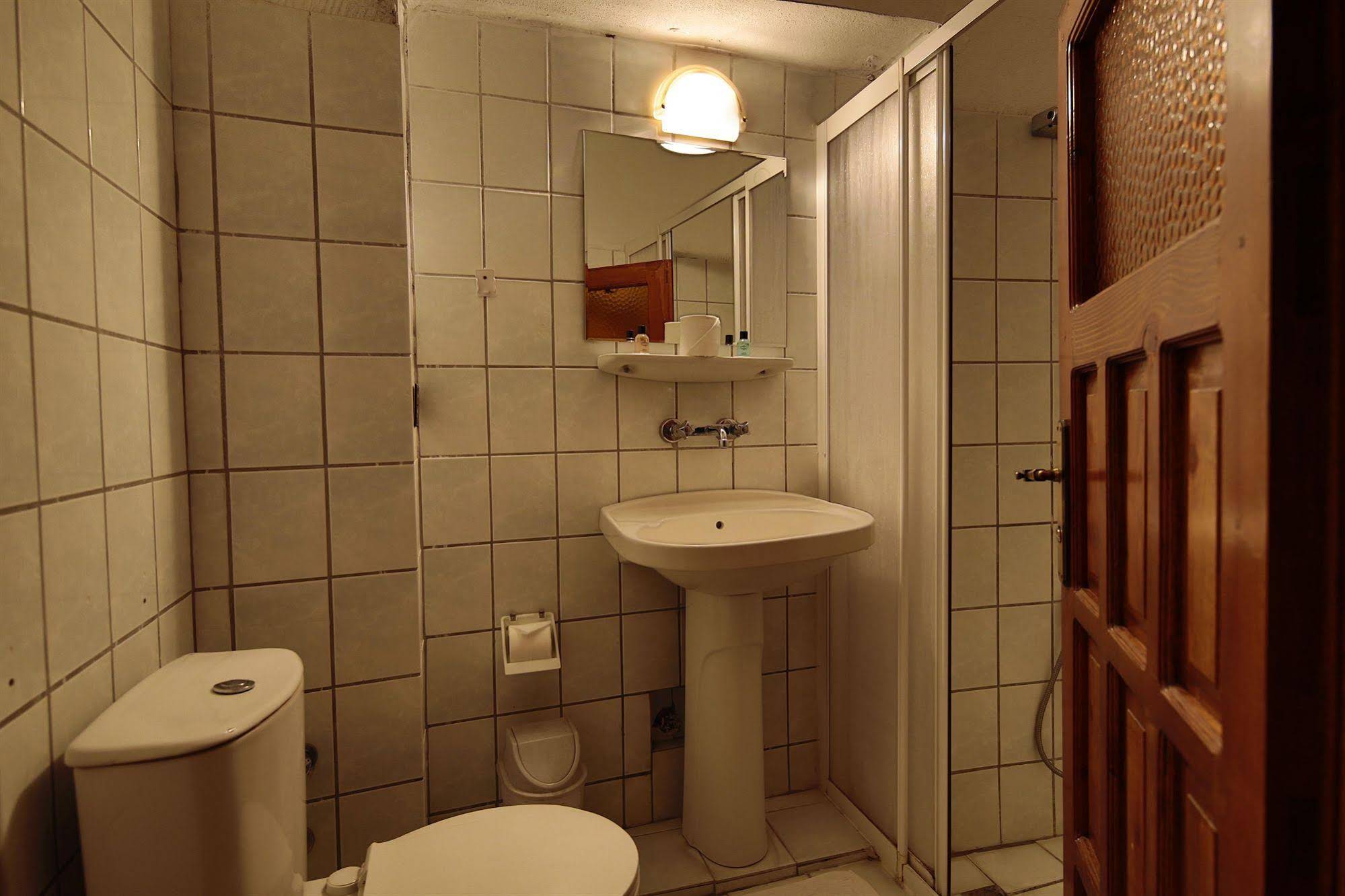 Cave Hotel Saksagan