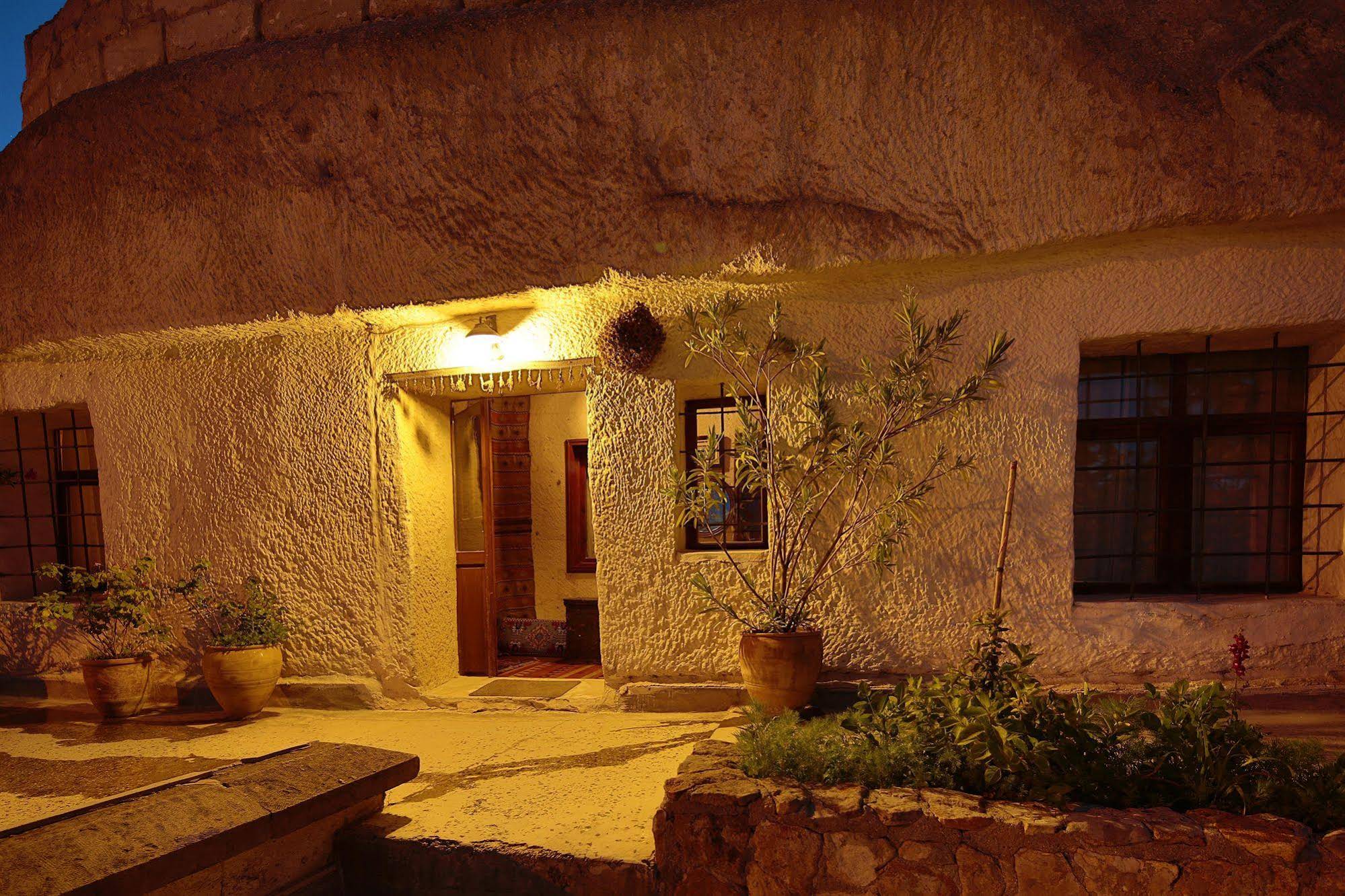 Cave Hotel Saksagan