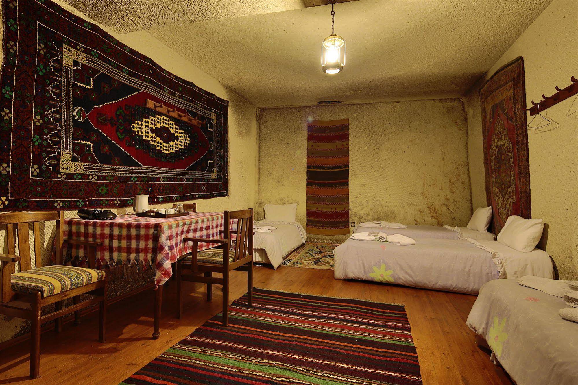 Cave Hotel Saksagan