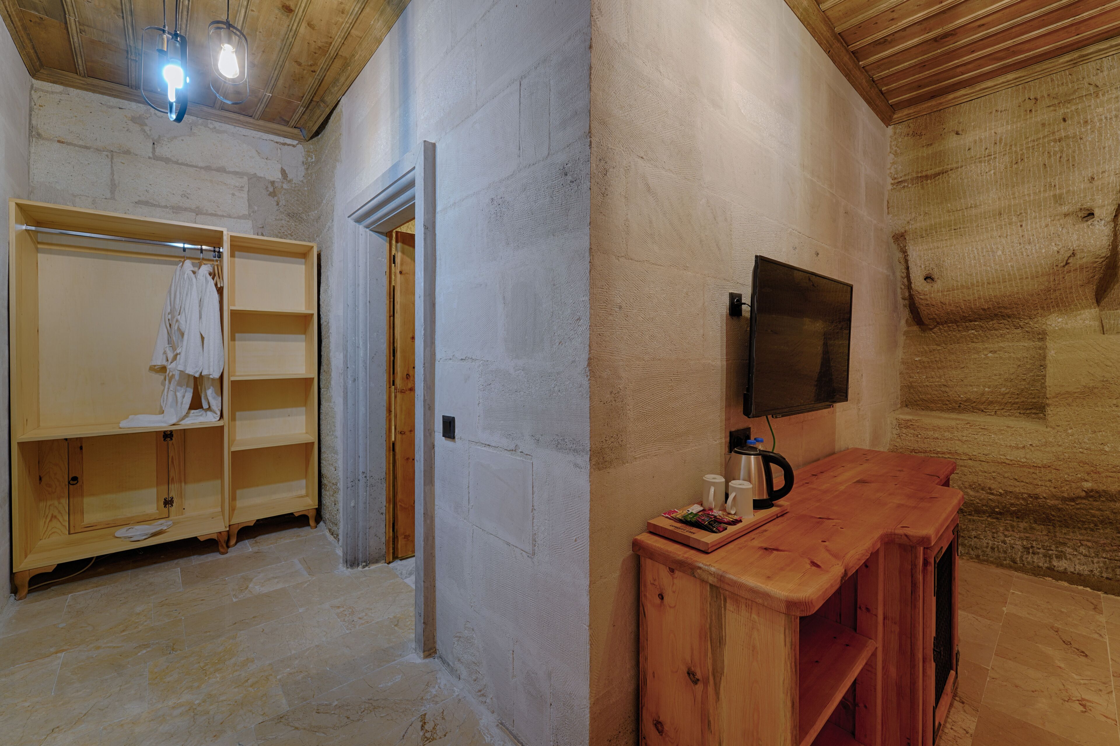 Concept Cave Suites